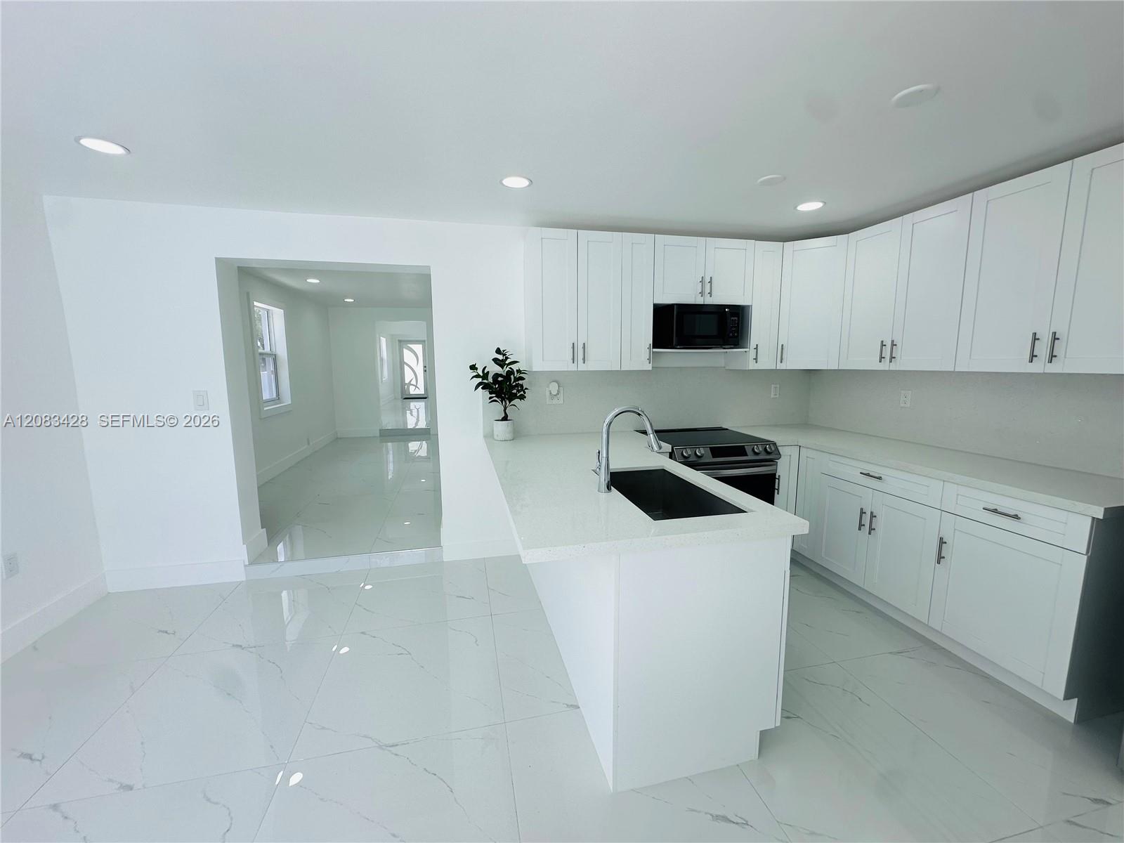 82 E 16th Street
