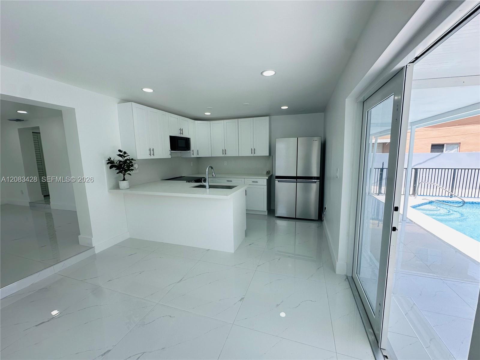 82 E 16th Street