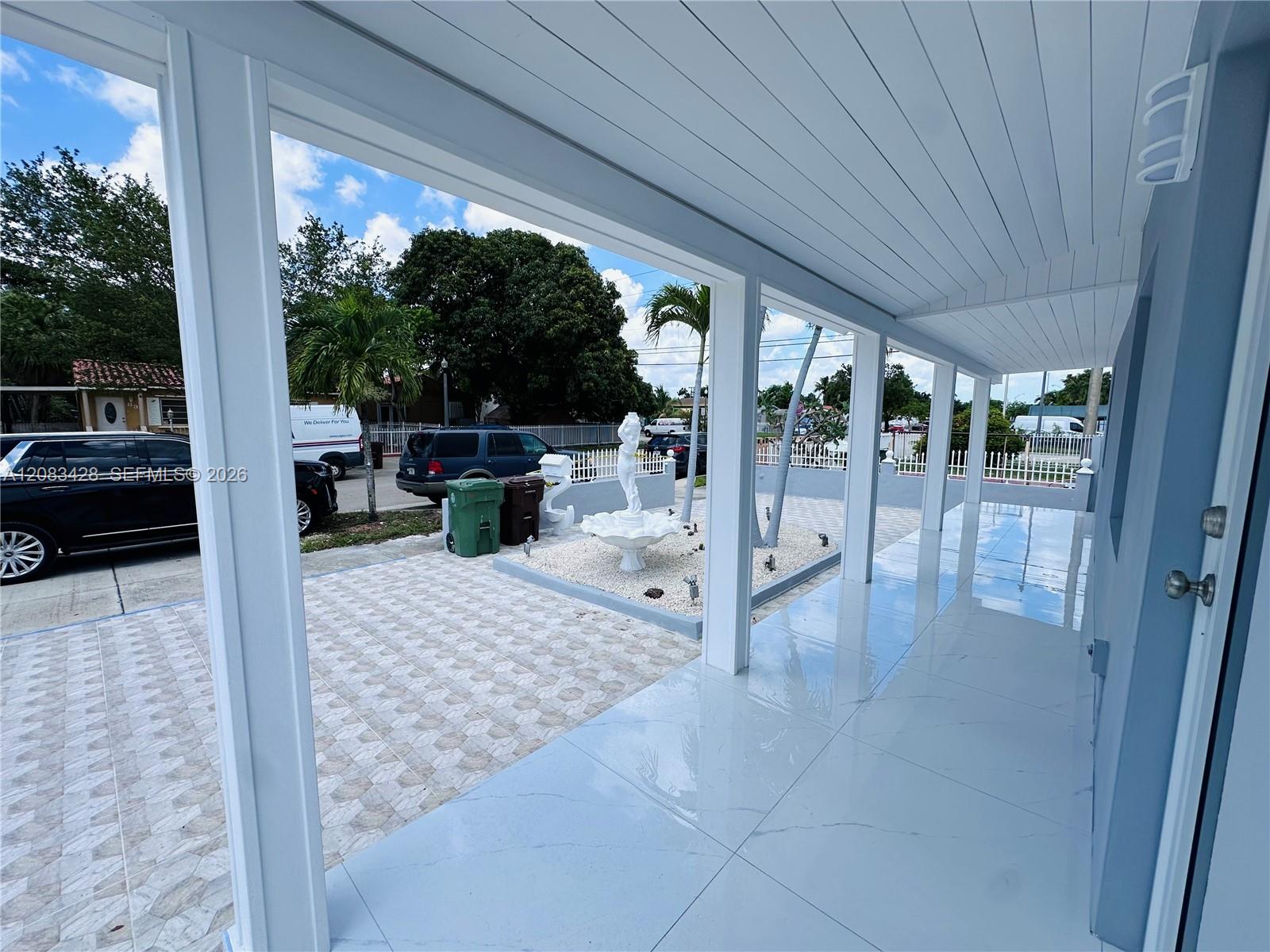 82 E 16th Street