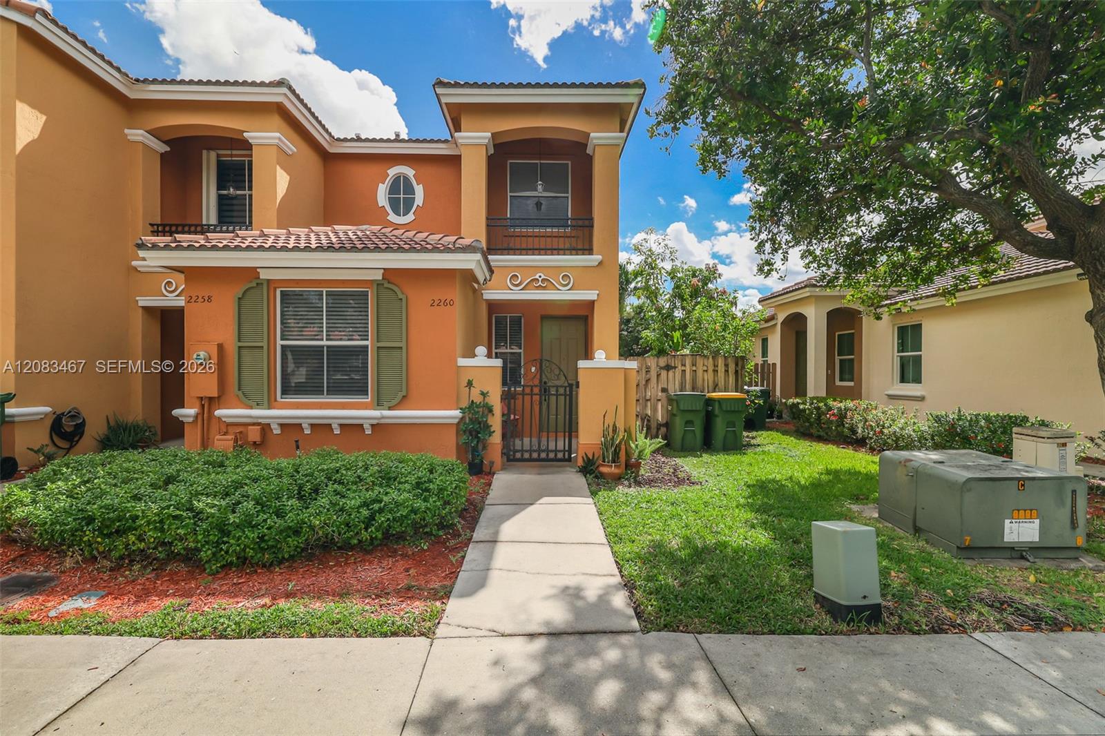 2260 NE 42nd Circle