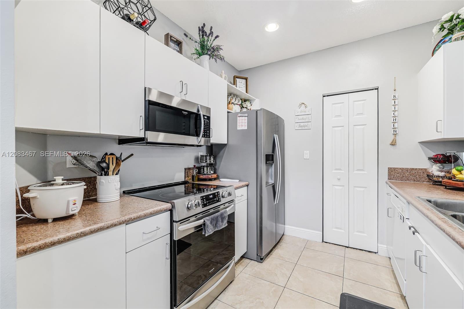 2260 NE 42nd Circle