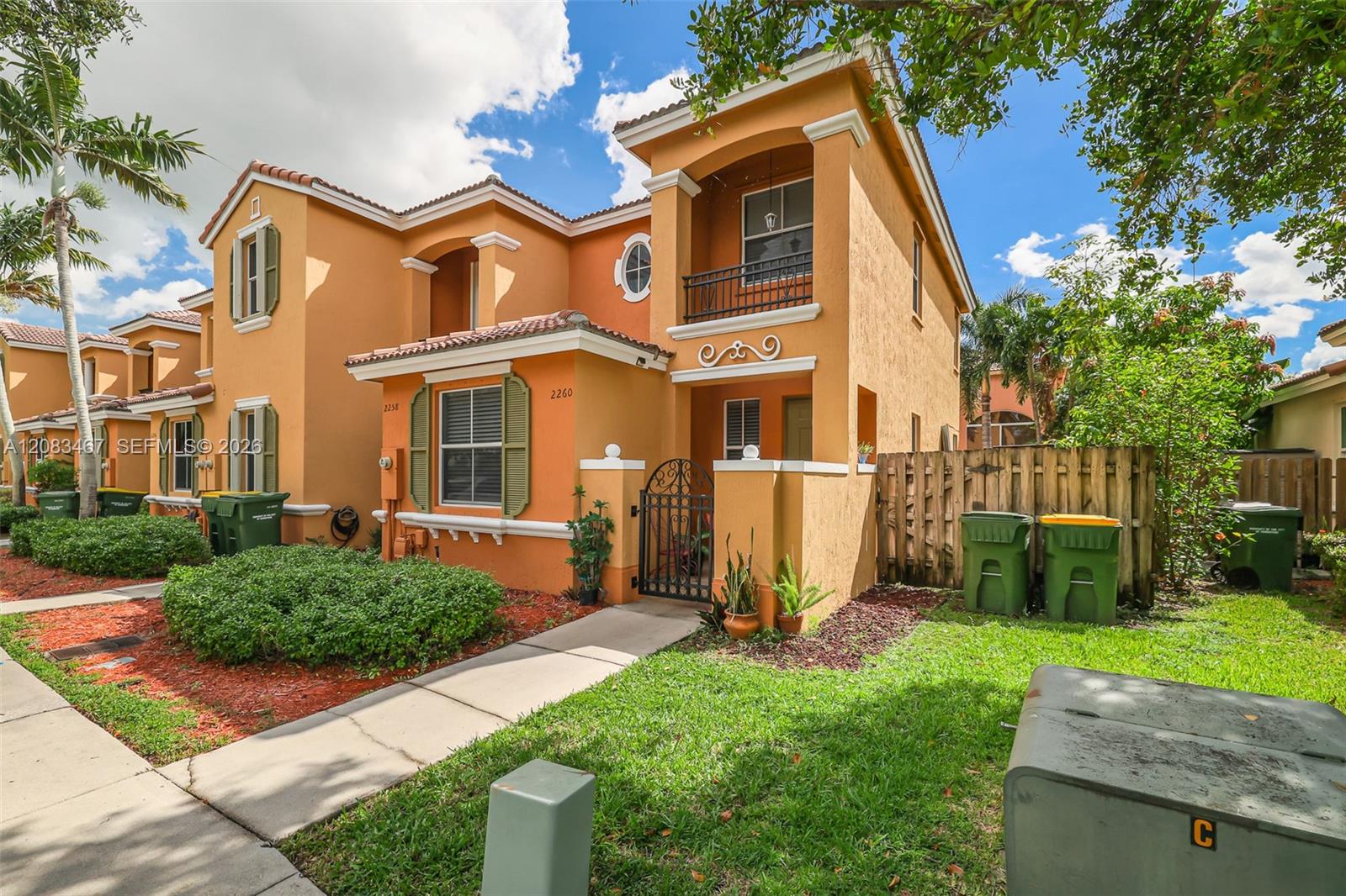 2260 NE 42nd Circle