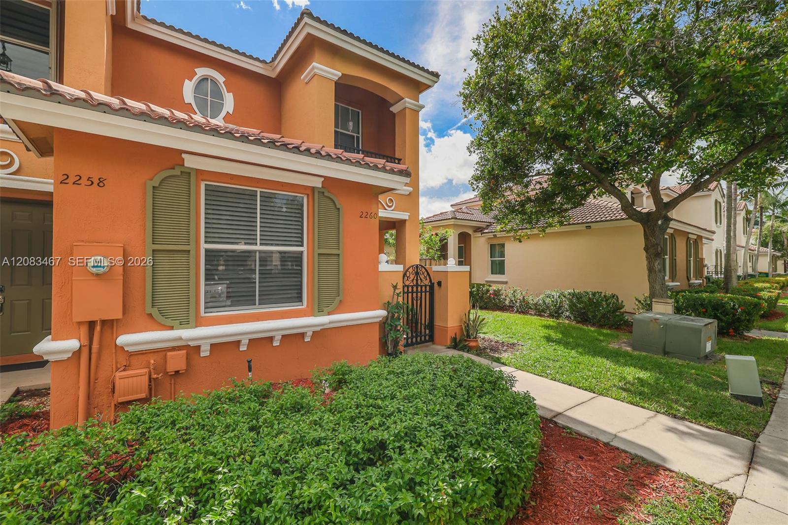 2260 NE 42nd Circle