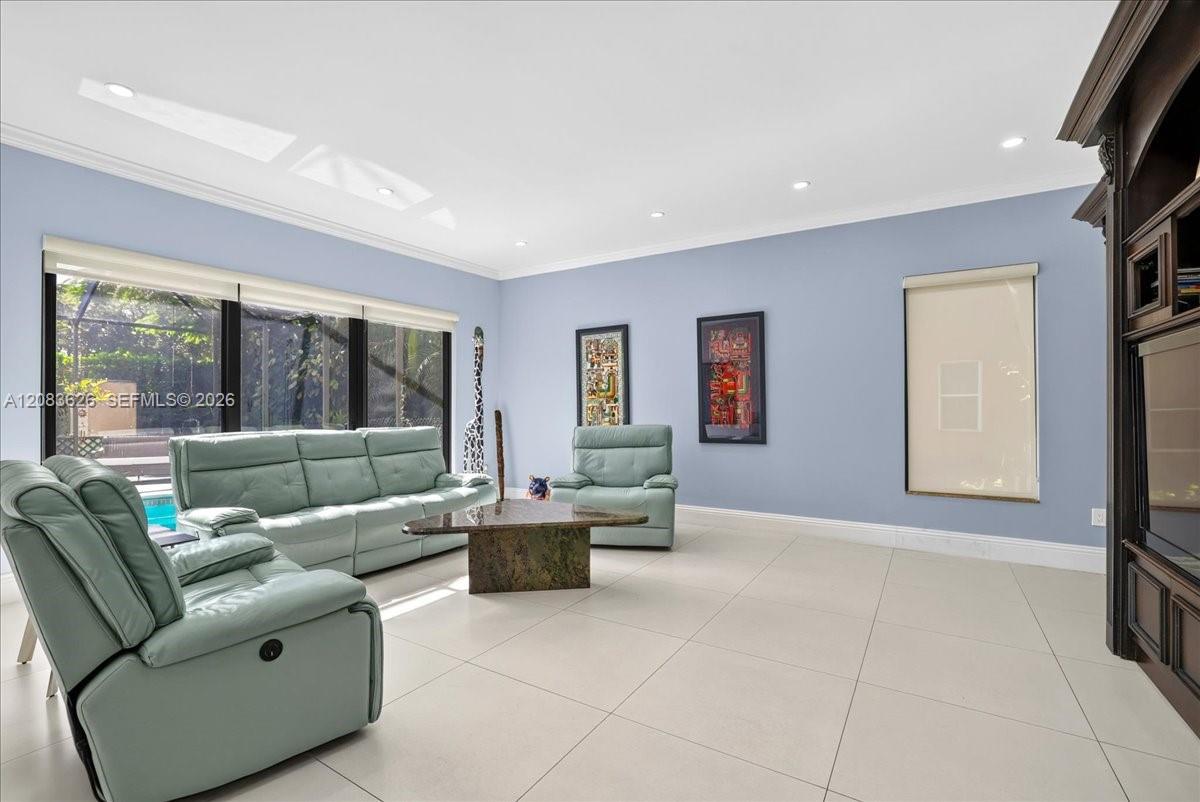 7320 NW 68th Way