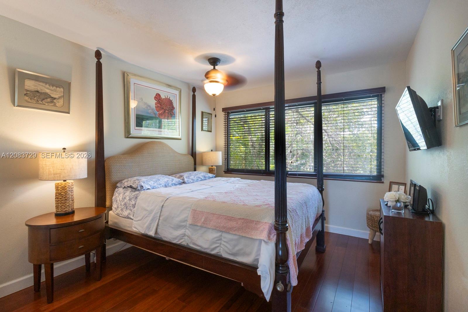 4883 SW 71st Place