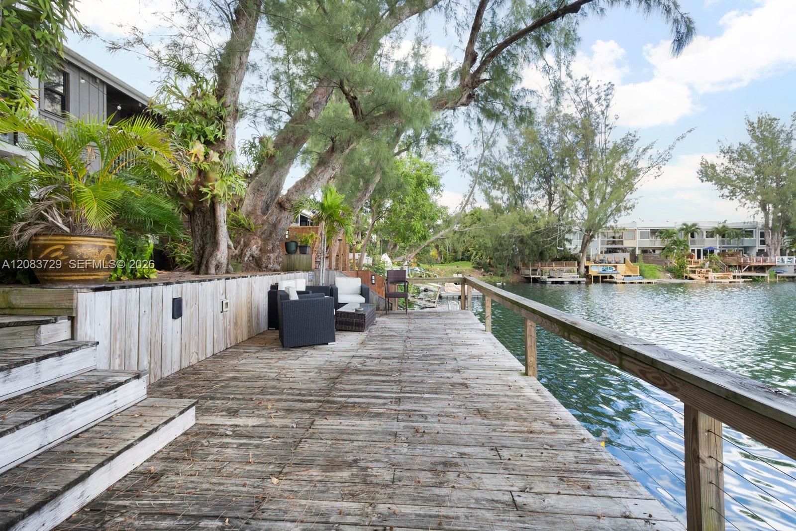 4883 SW 71st Place