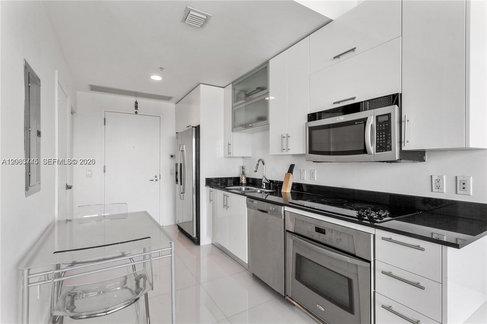 60 SW 13th Street gallery image #3