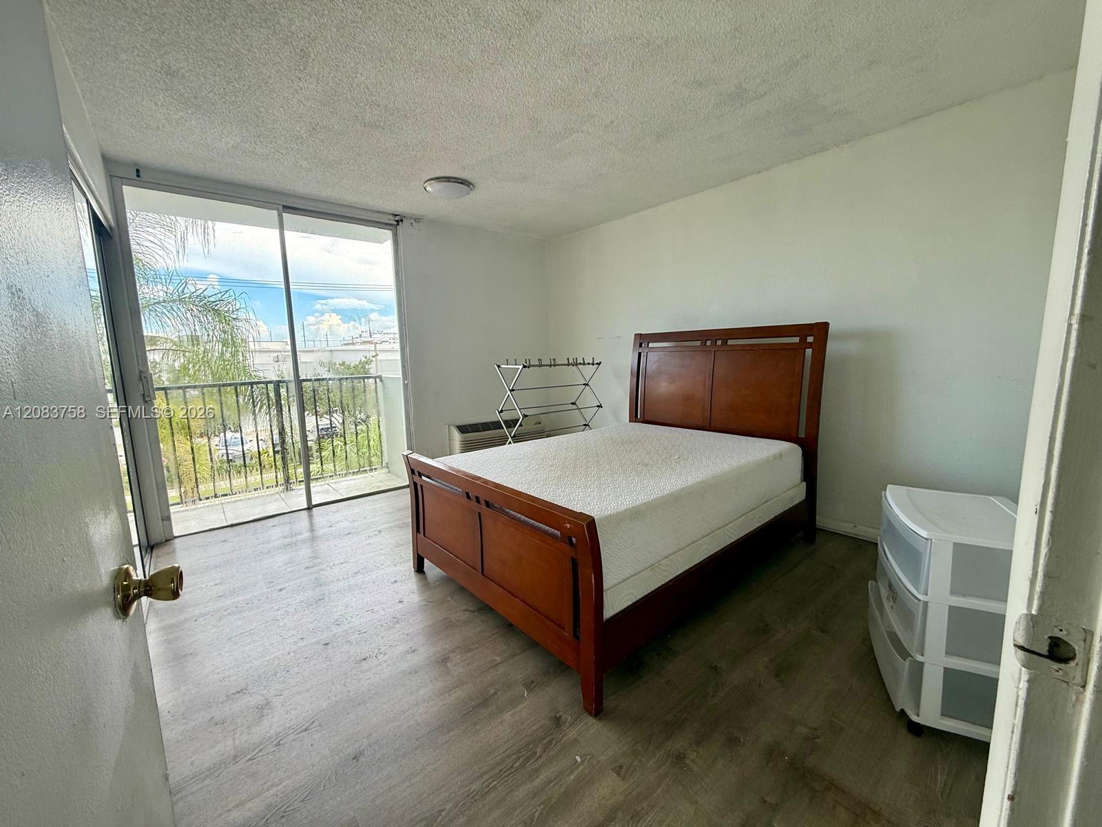 16450 NW 2