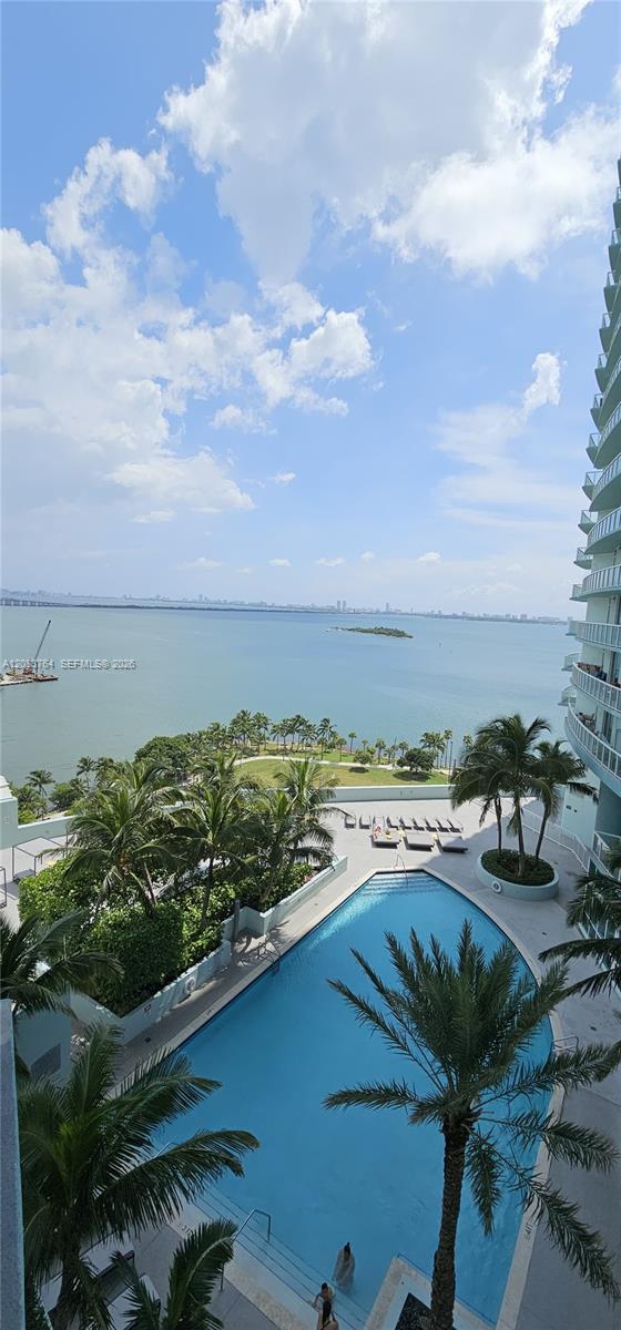 1900 N Bayshore Drive