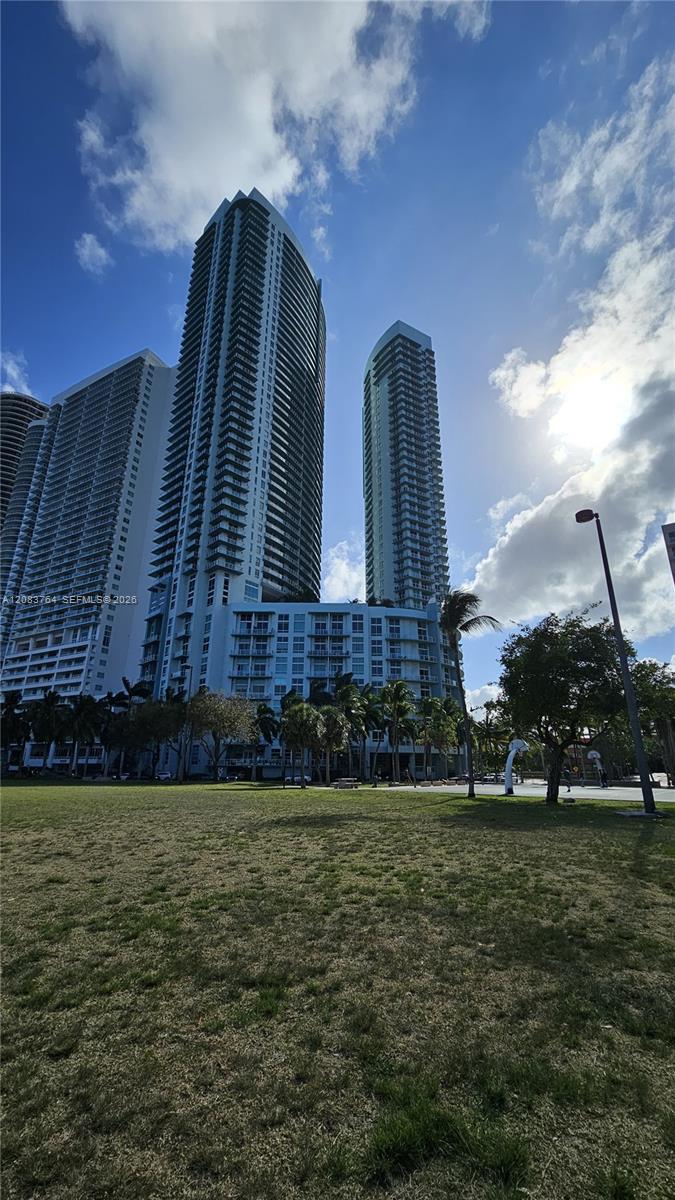 1900 N Bayshore Drive