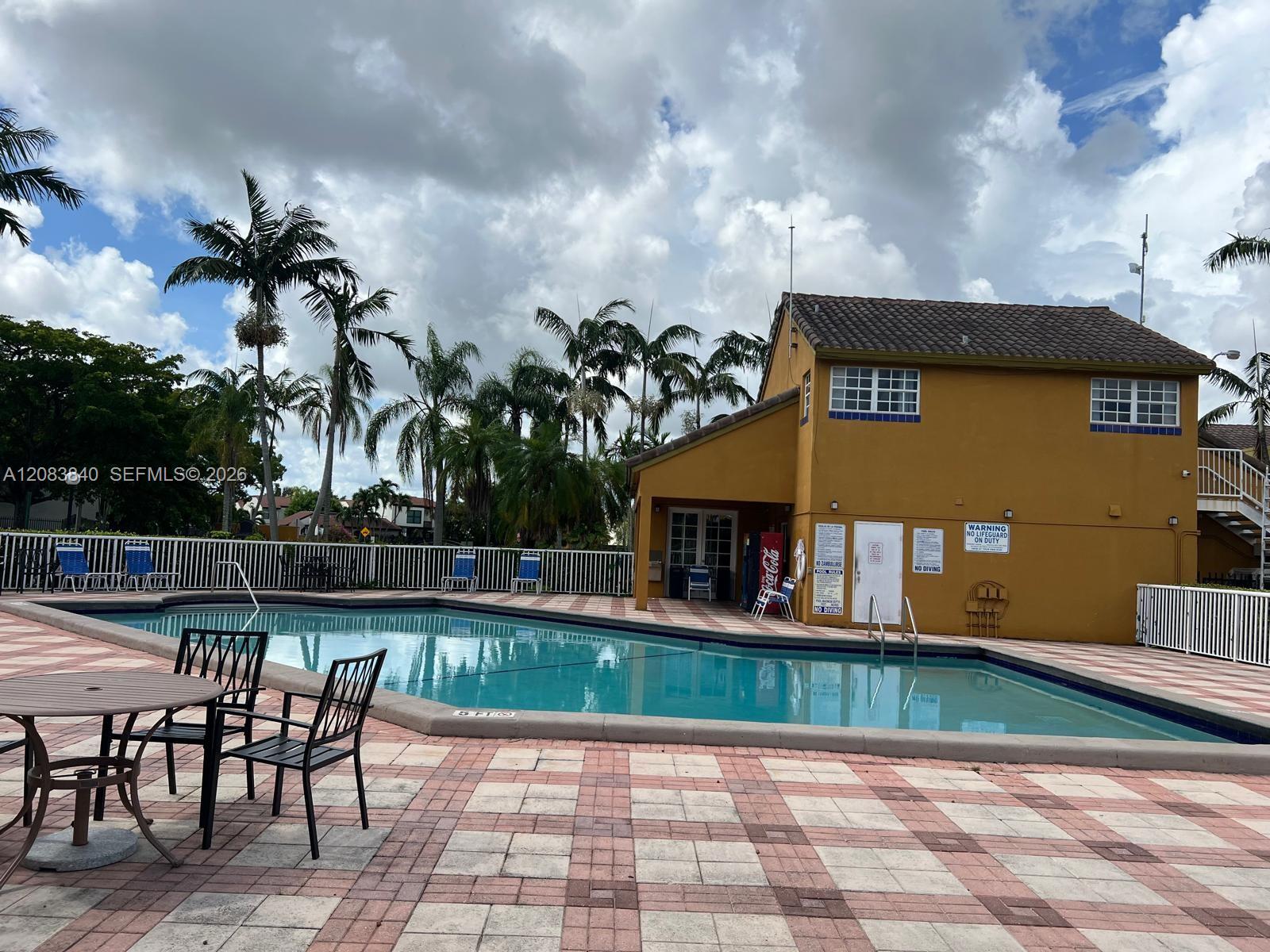 9715 Fontainebleau Boulevard