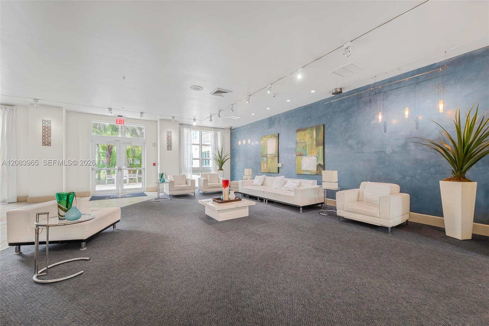 2000 N Bayshore Drive