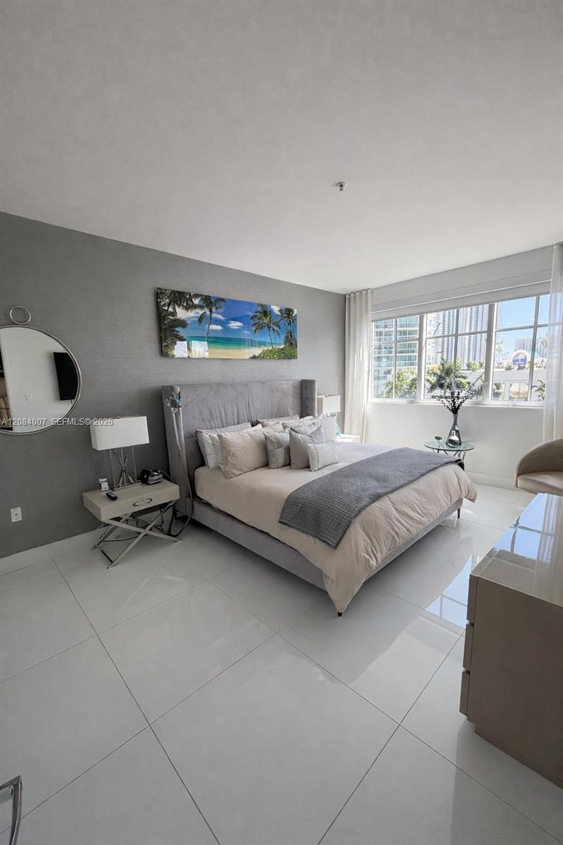 250 NE Sunny Isles Boulevard