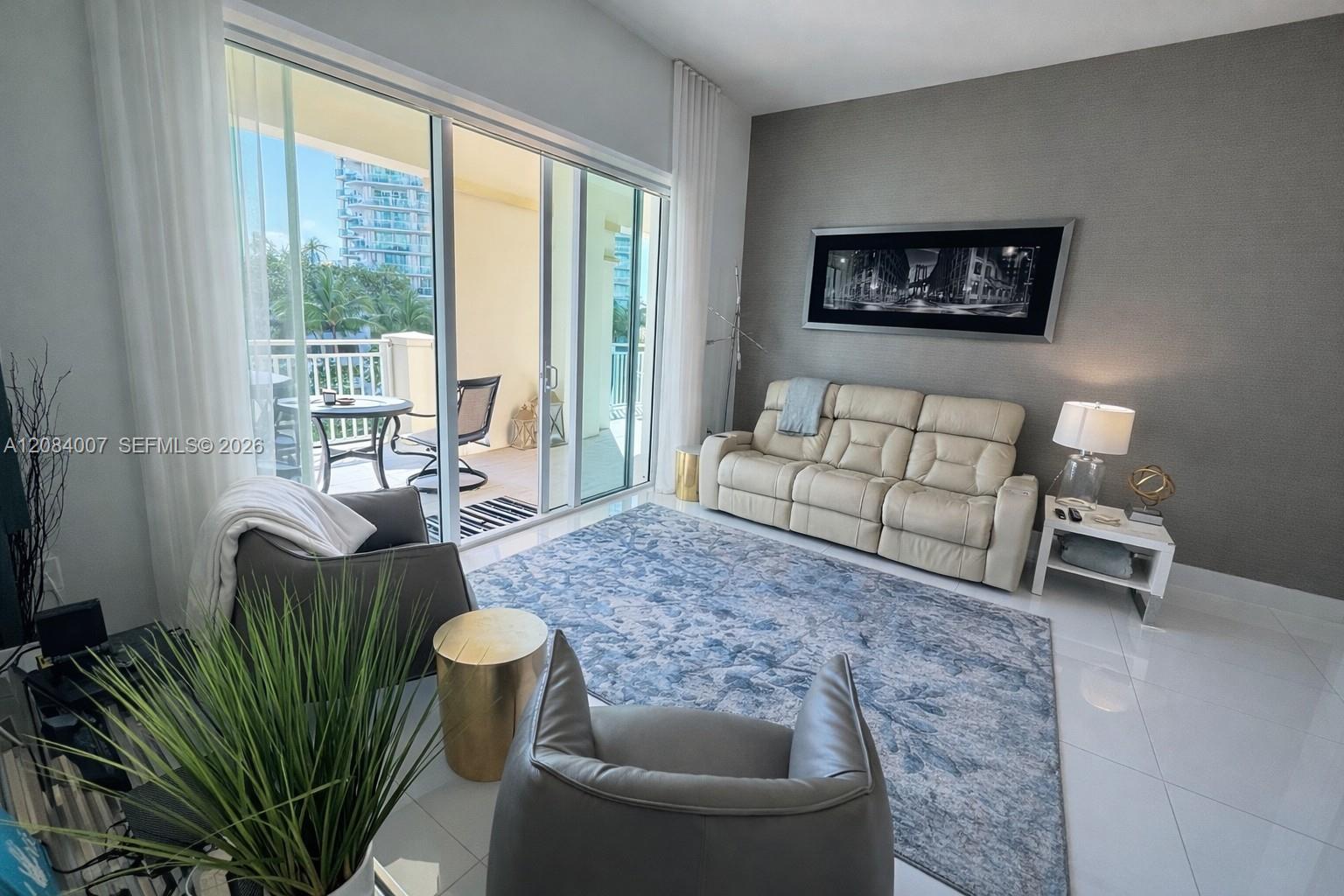 250 NE Sunny Isles Boulevard