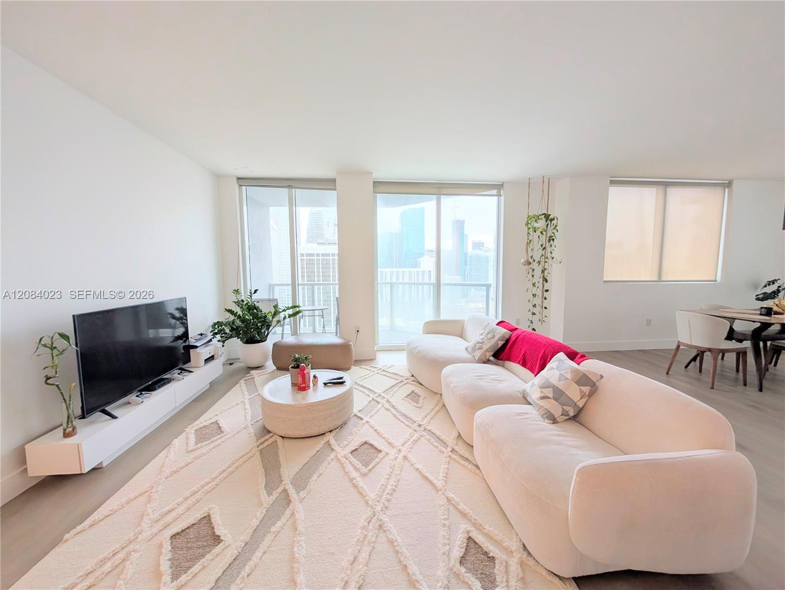 253 NE 2nd Street