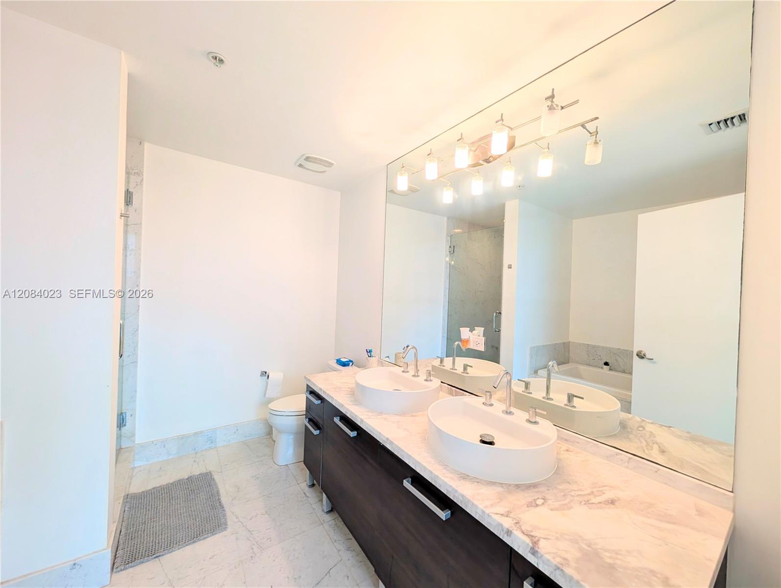 253 NE 2nd Street