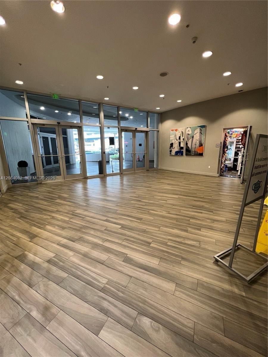 1750 N Bayshore Drive