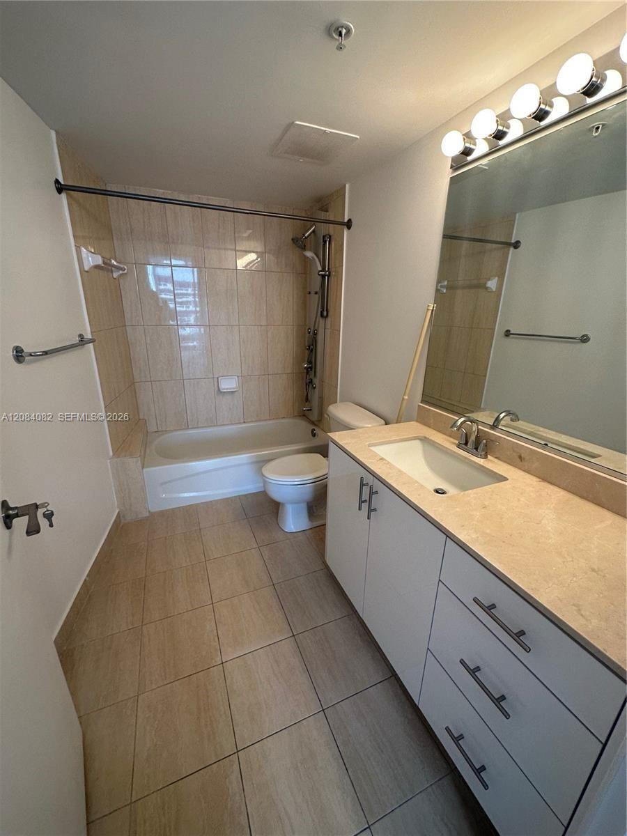 1750 N Bayshore Drive