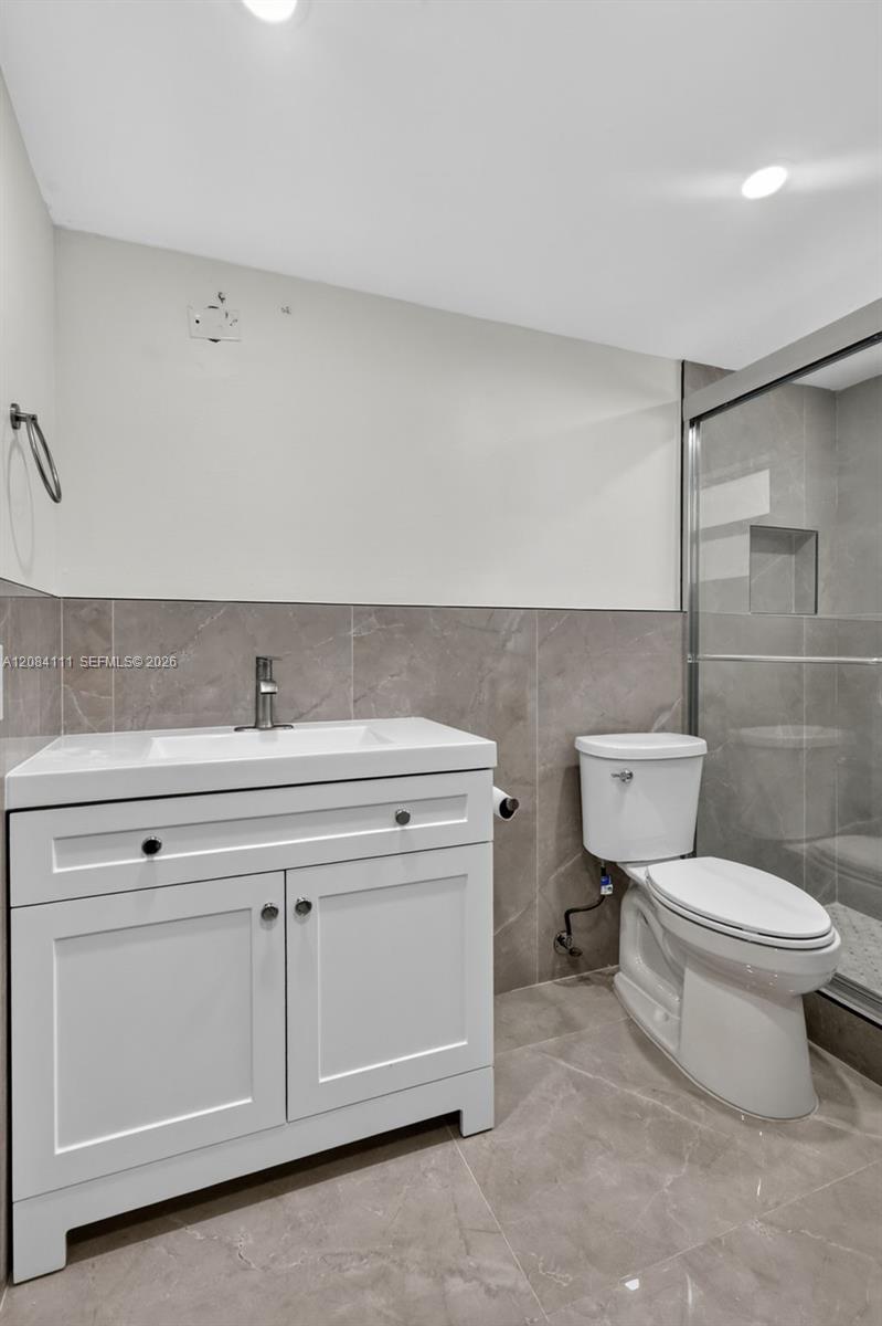 4000 NE 170th Street