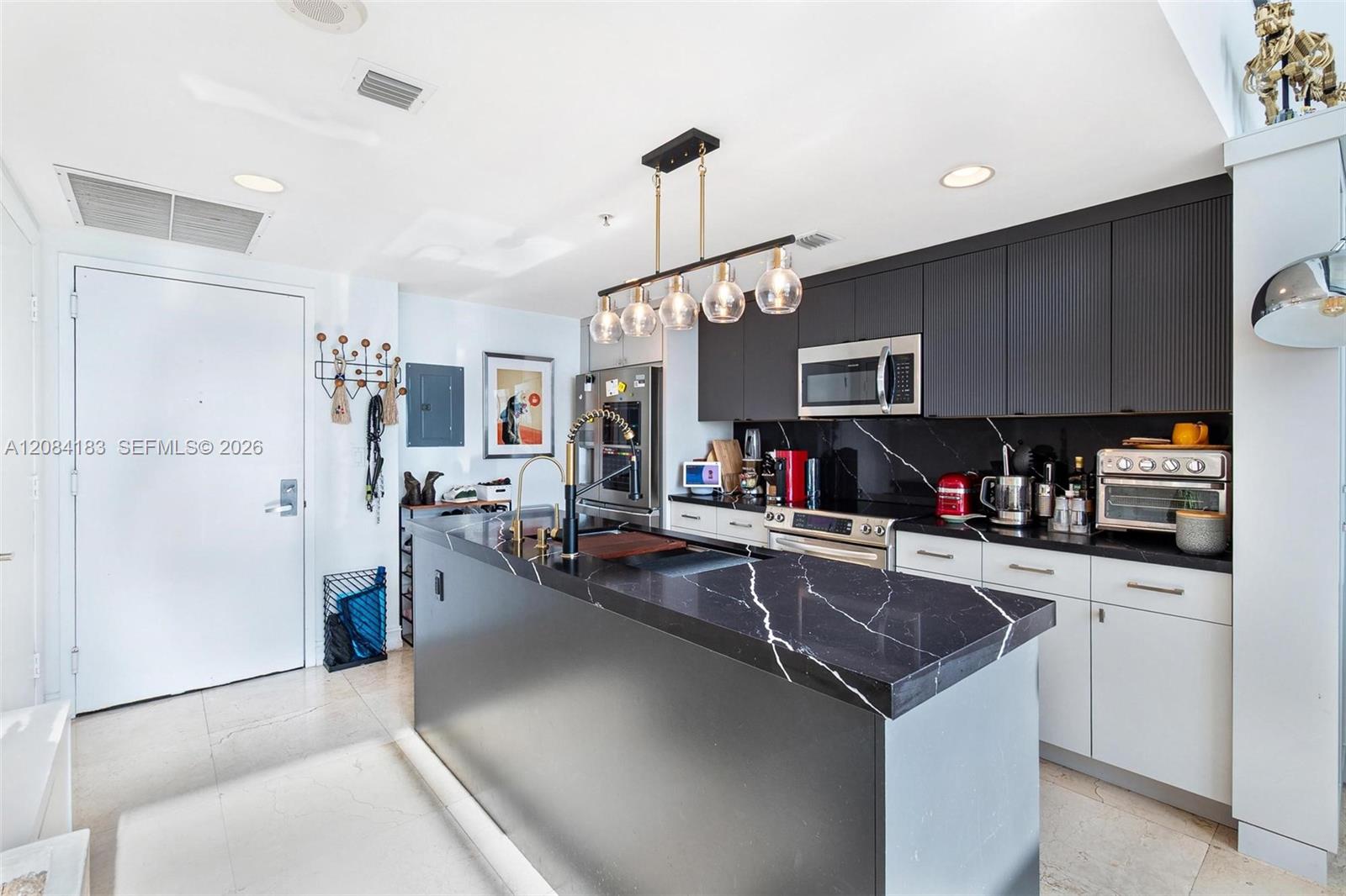 665 NE 25th Street