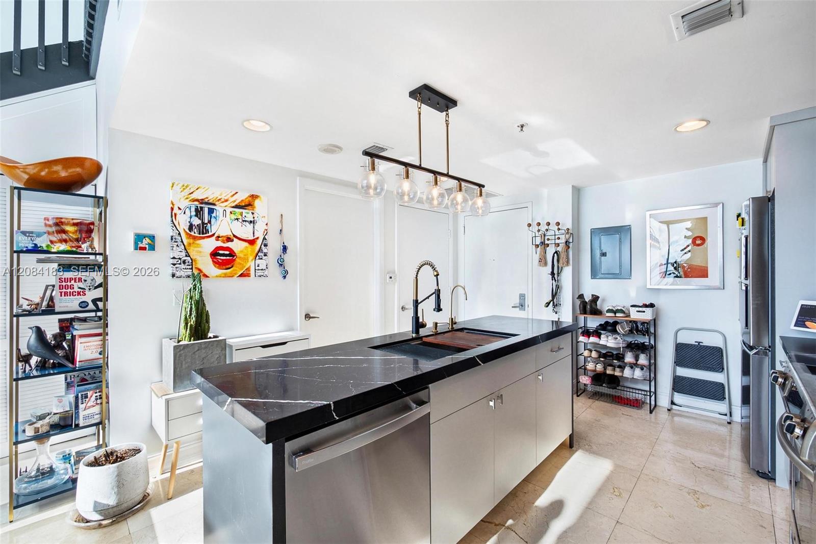 665 NE 25th Street