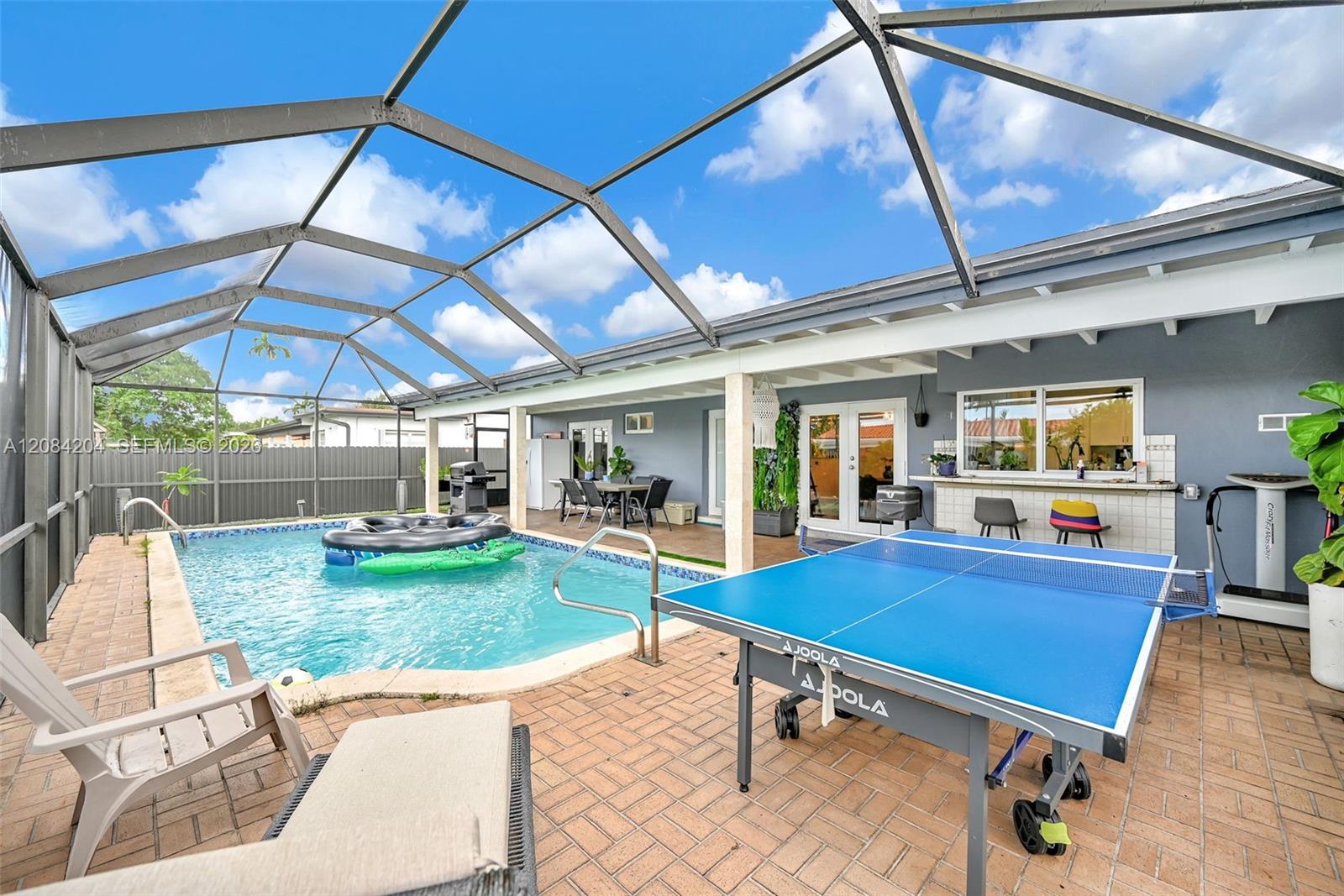 2211 SW 98th Place