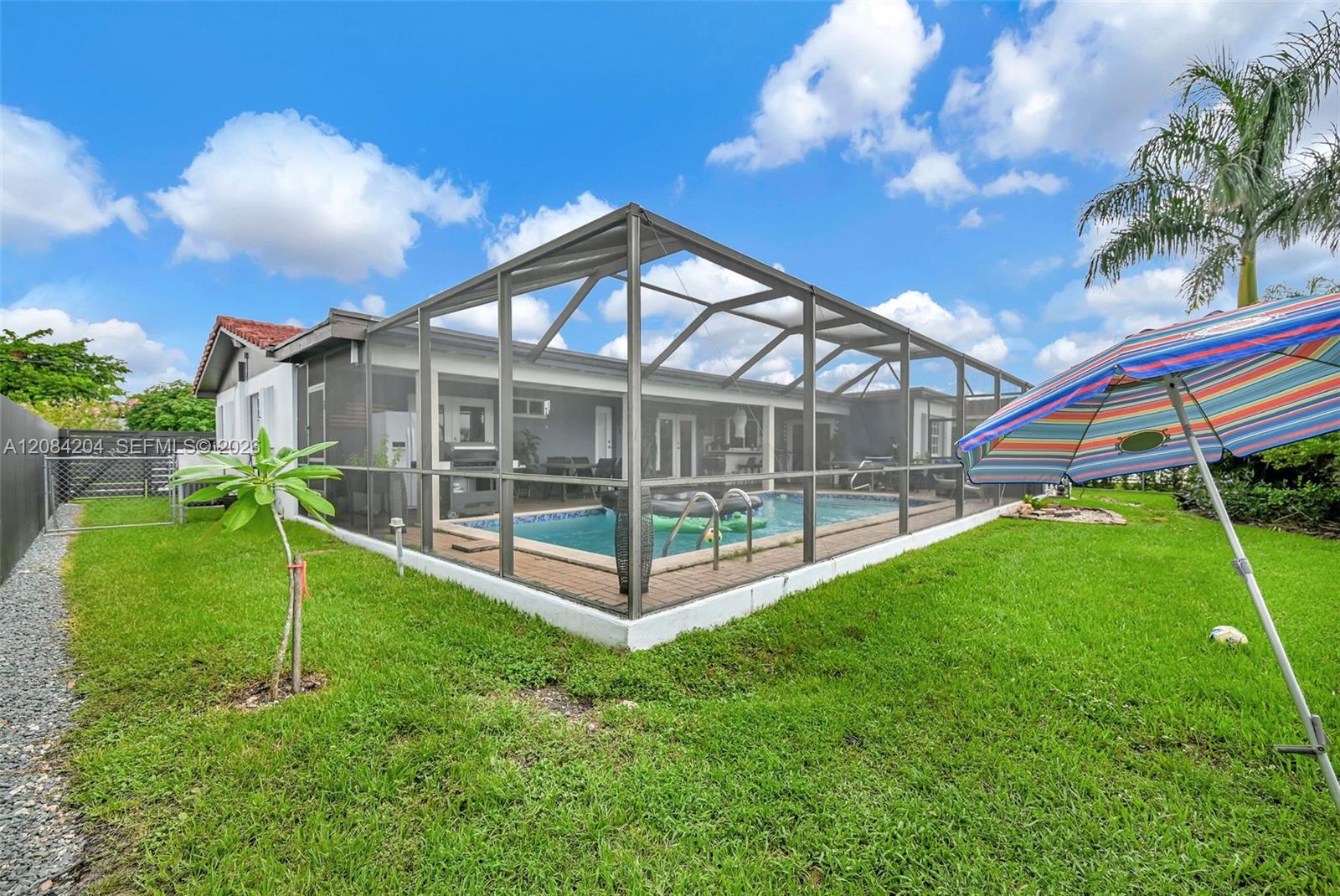 2211 SW 98th Place