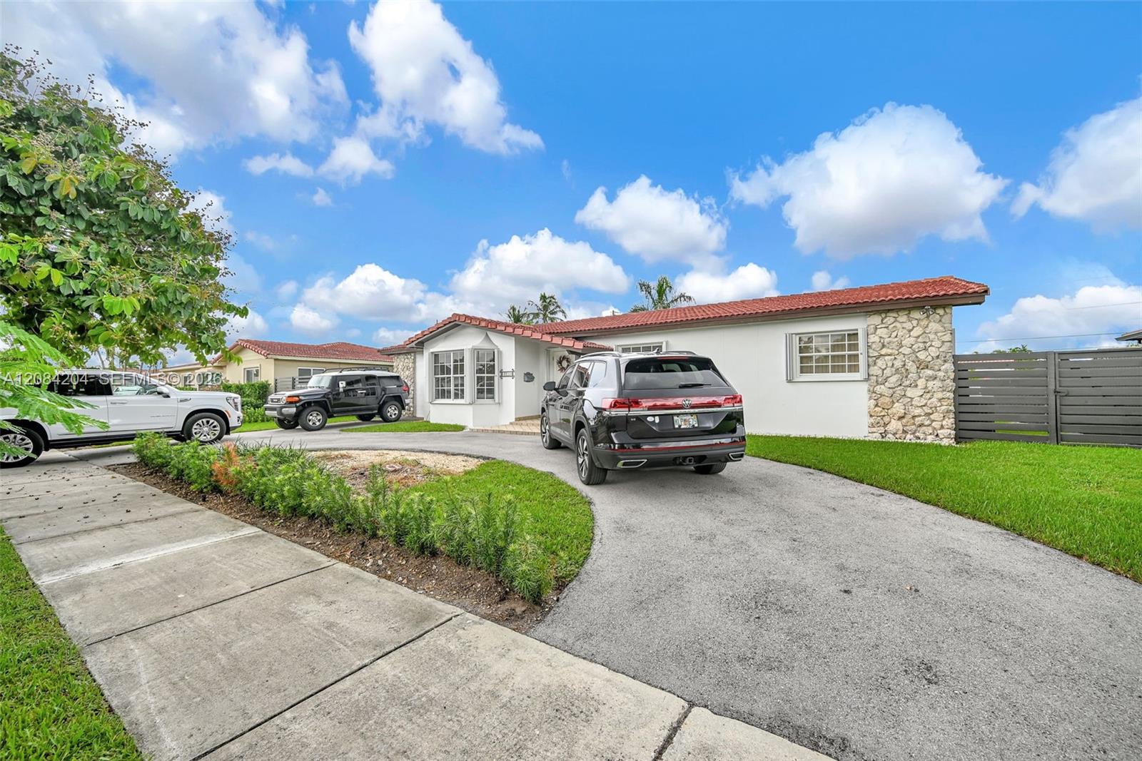 2211 SW 98th Place