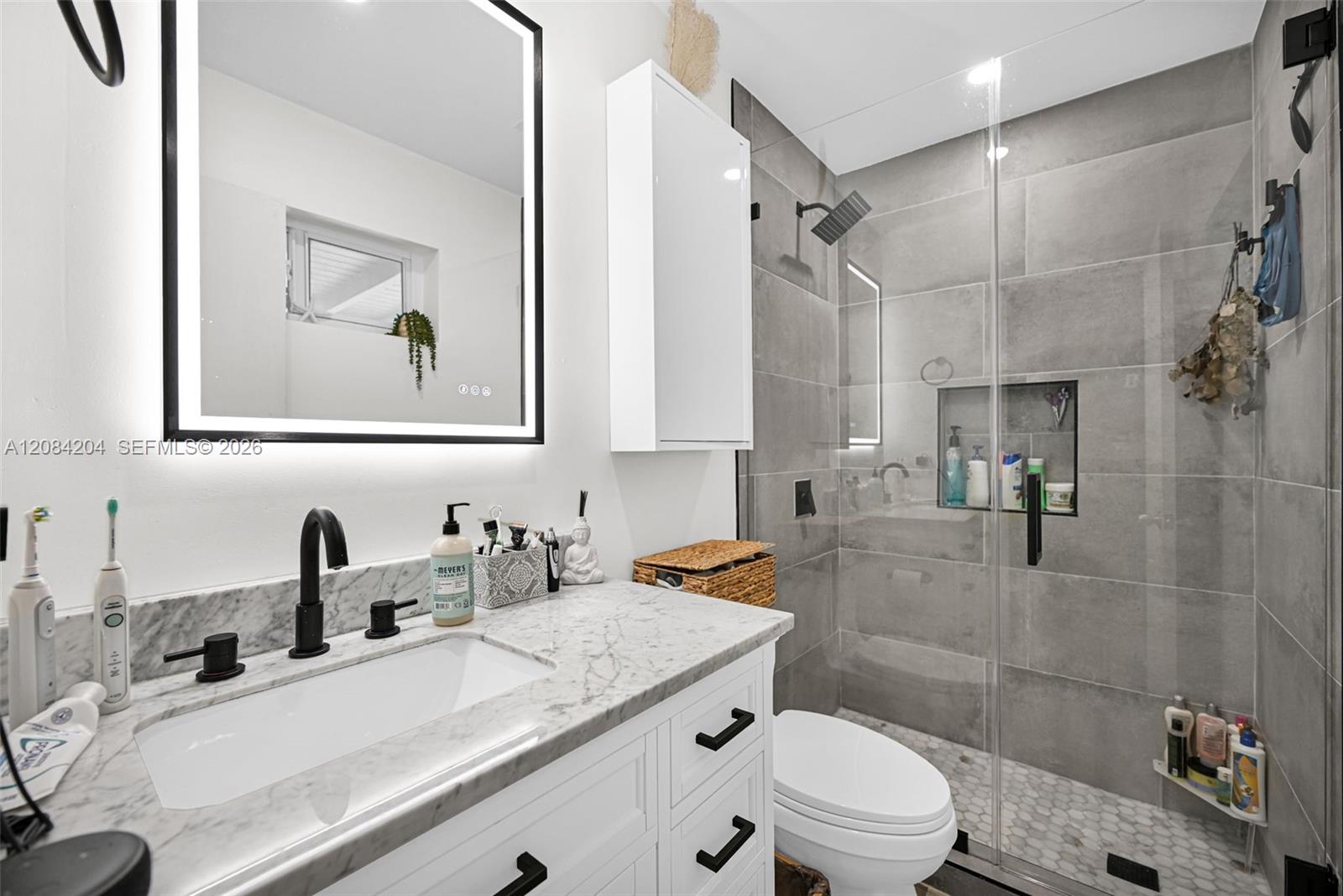 2211 SW 98th Place