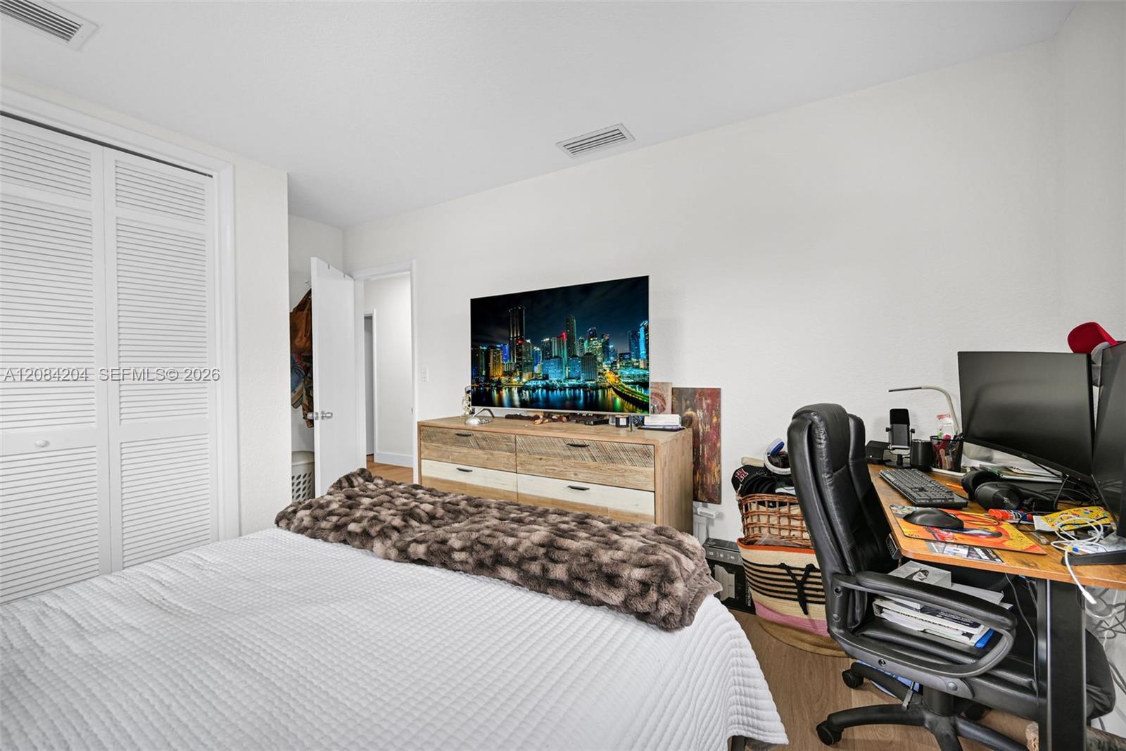 2211 SW 98th Place