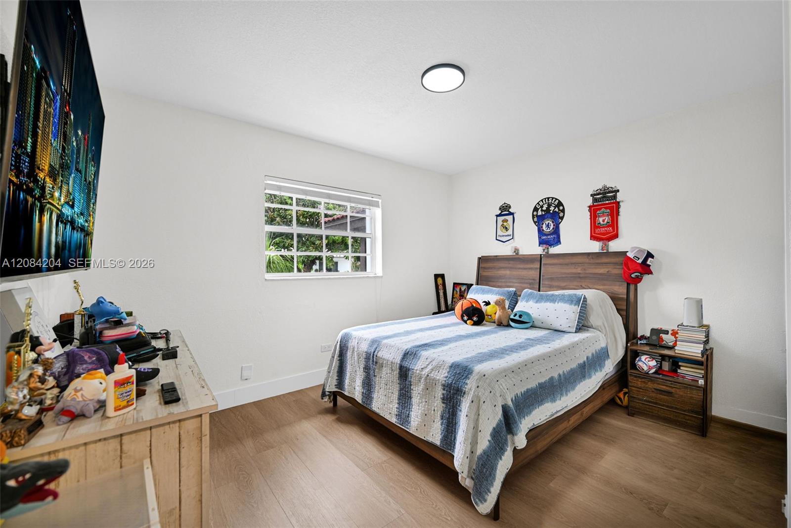 2211 SW 98th Place