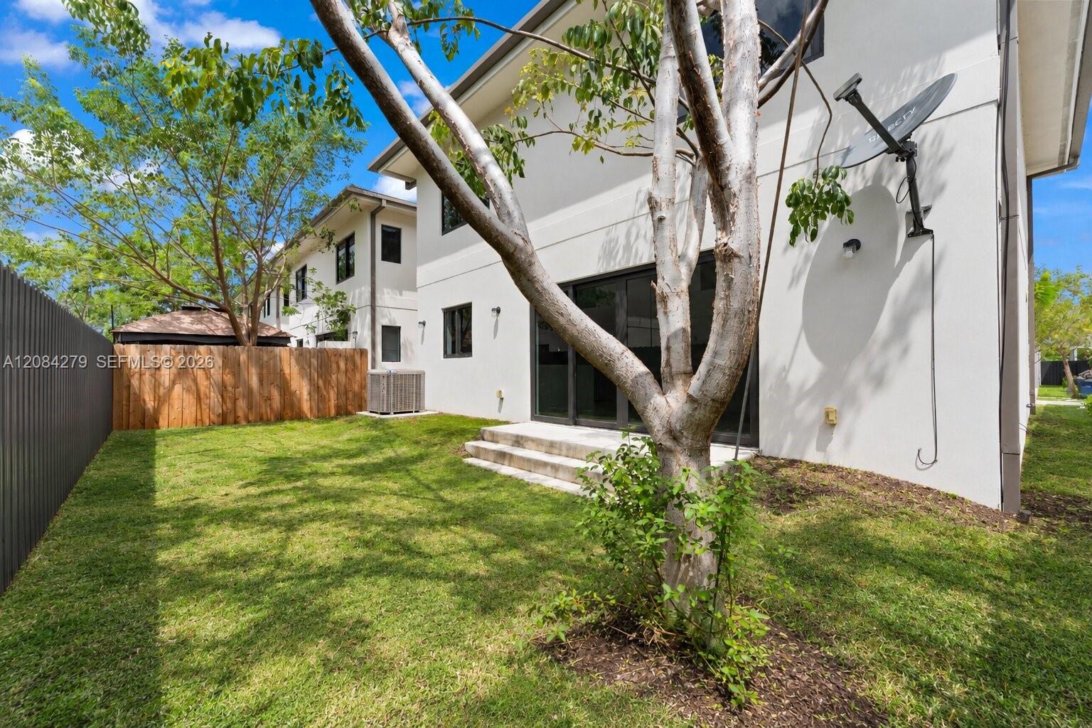 1167 NW 2nd Street