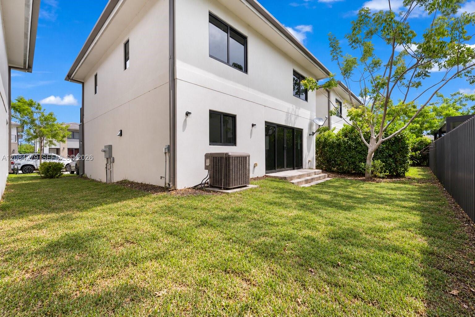 1167 NW 2nd Street