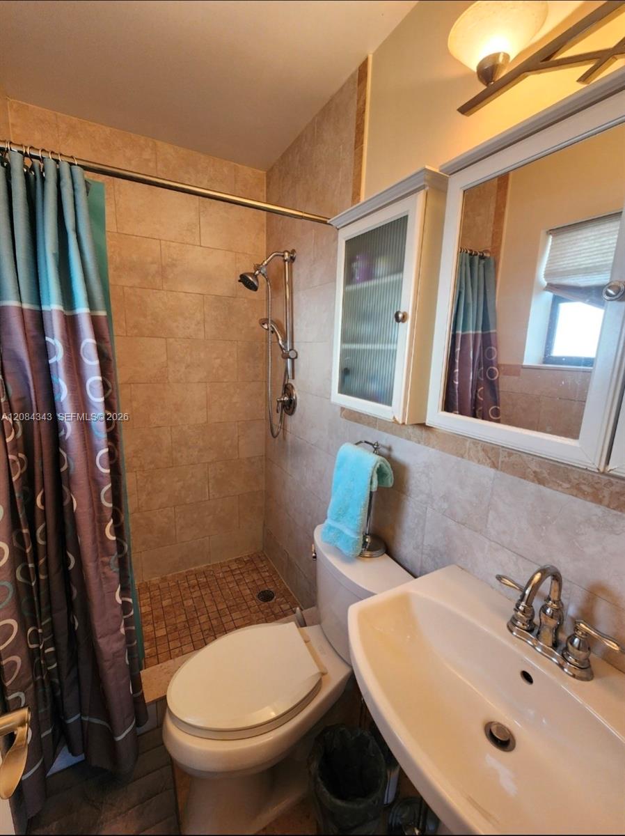 130 E 35th Street
