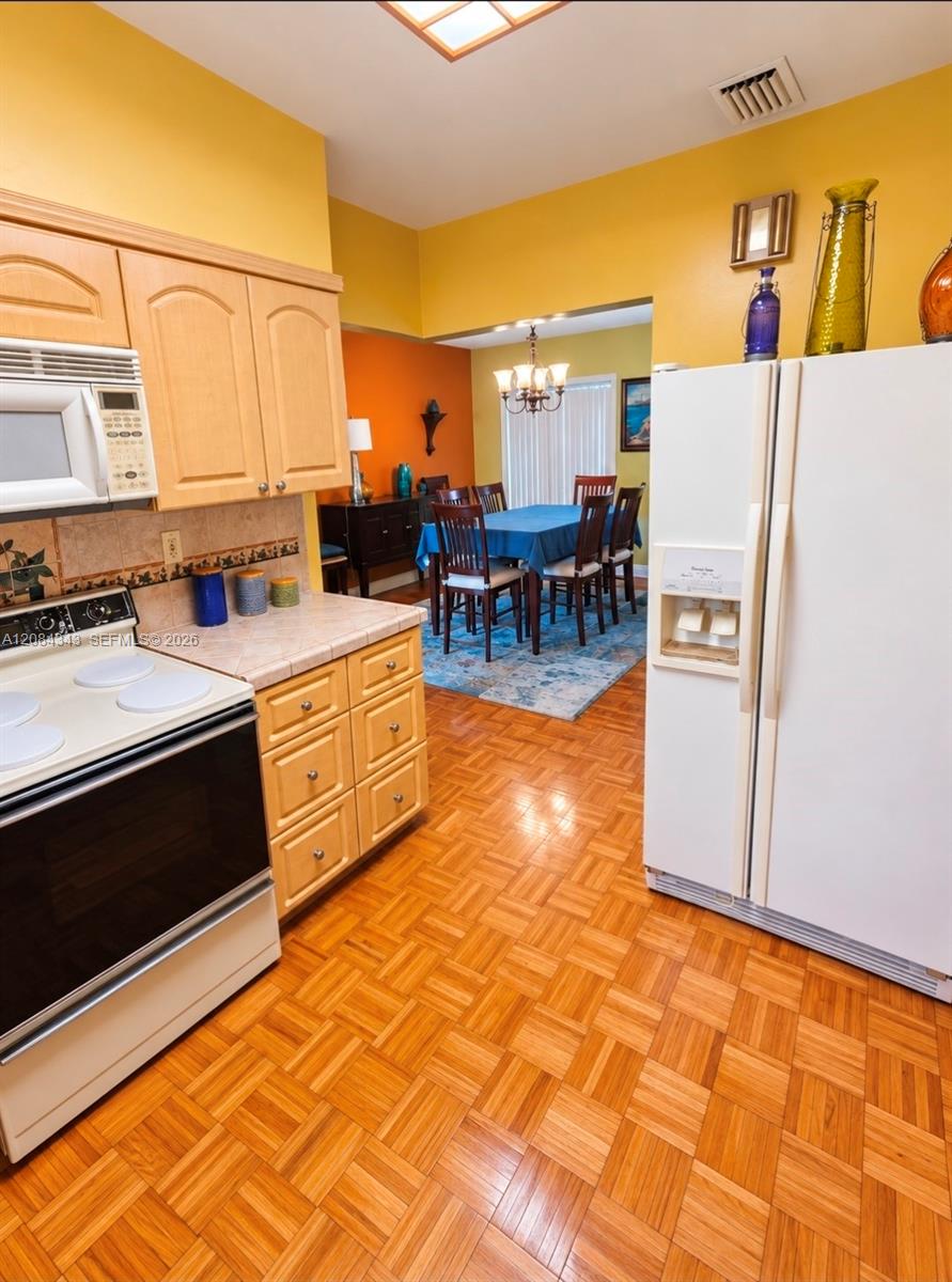 130 E 35th Street