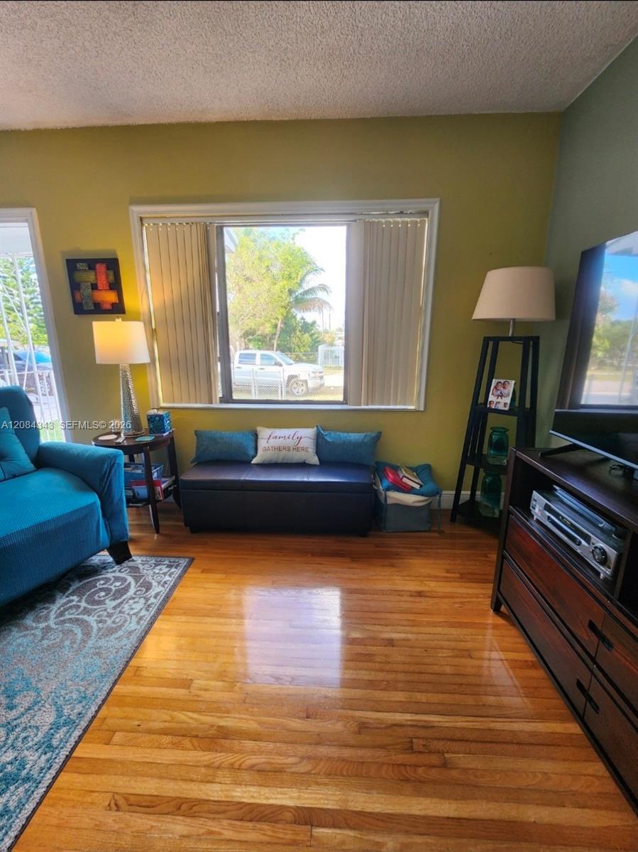 130 E 35th Street