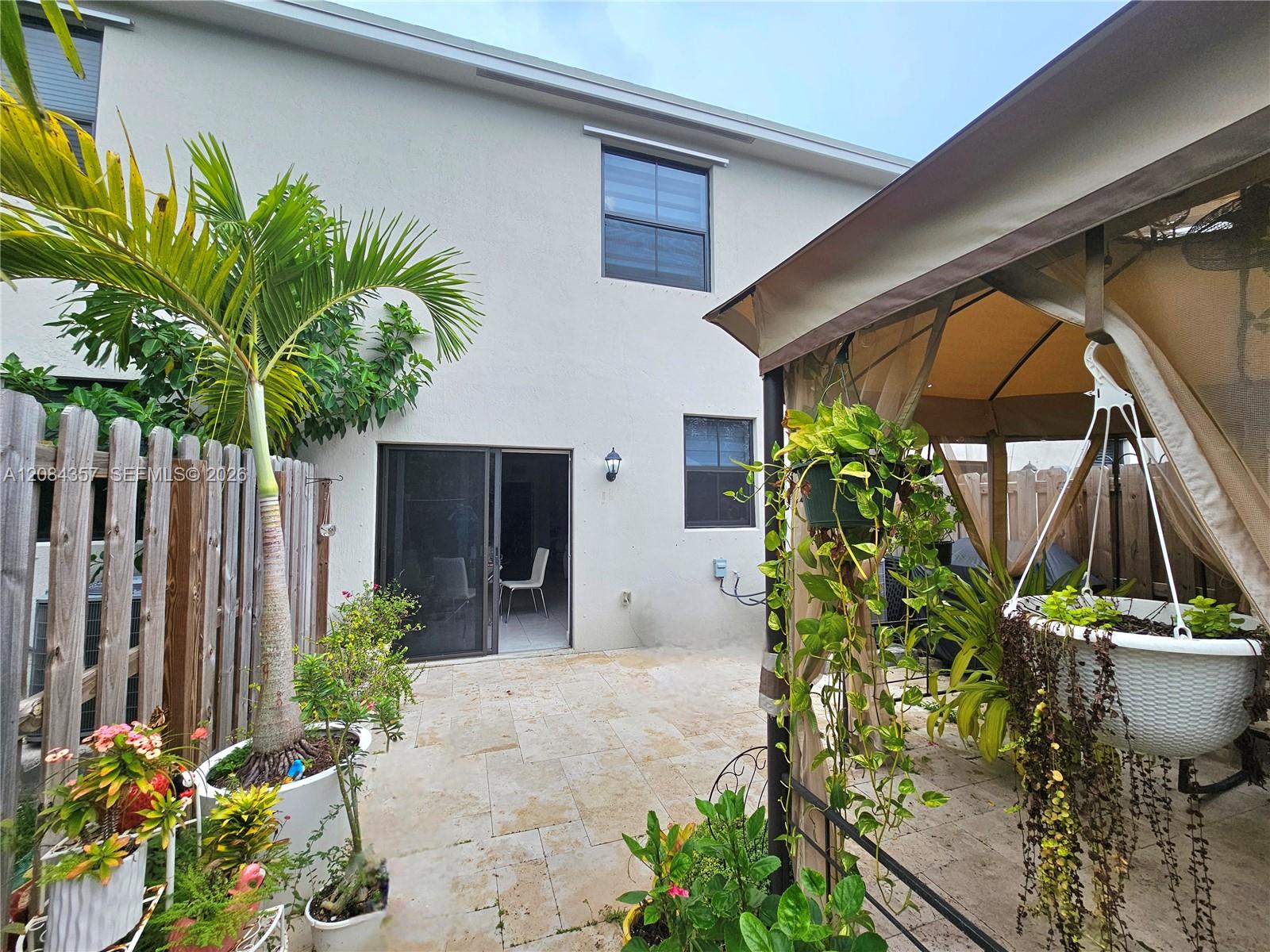 300 NE 12th Street