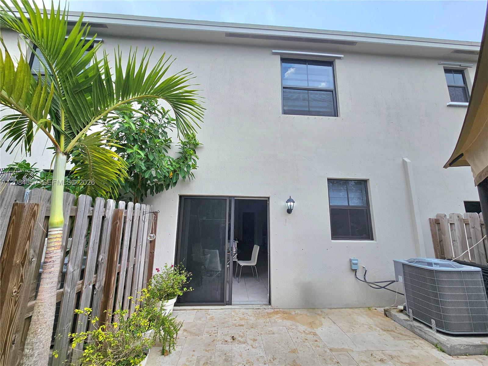 300 NE 12th Street