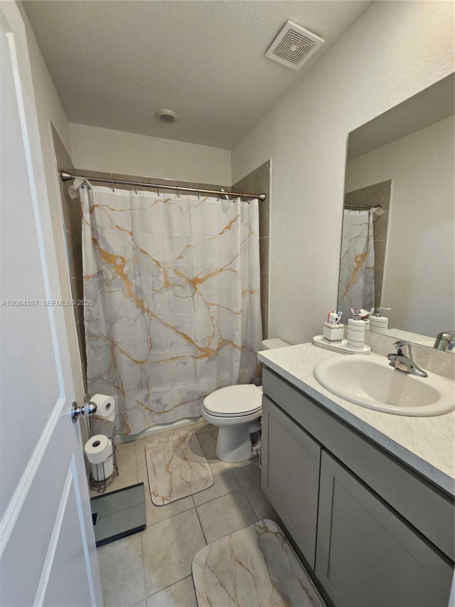 300 NE 12th Street