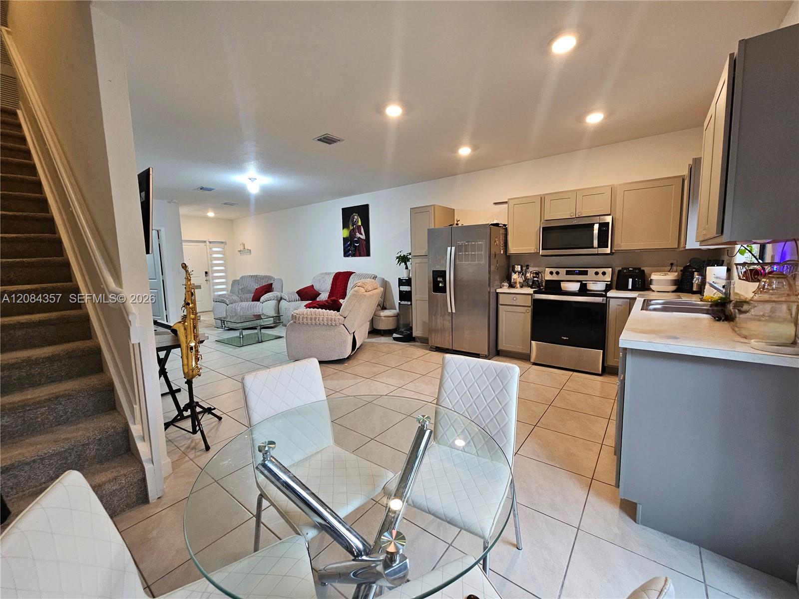 300 NE 12th Street