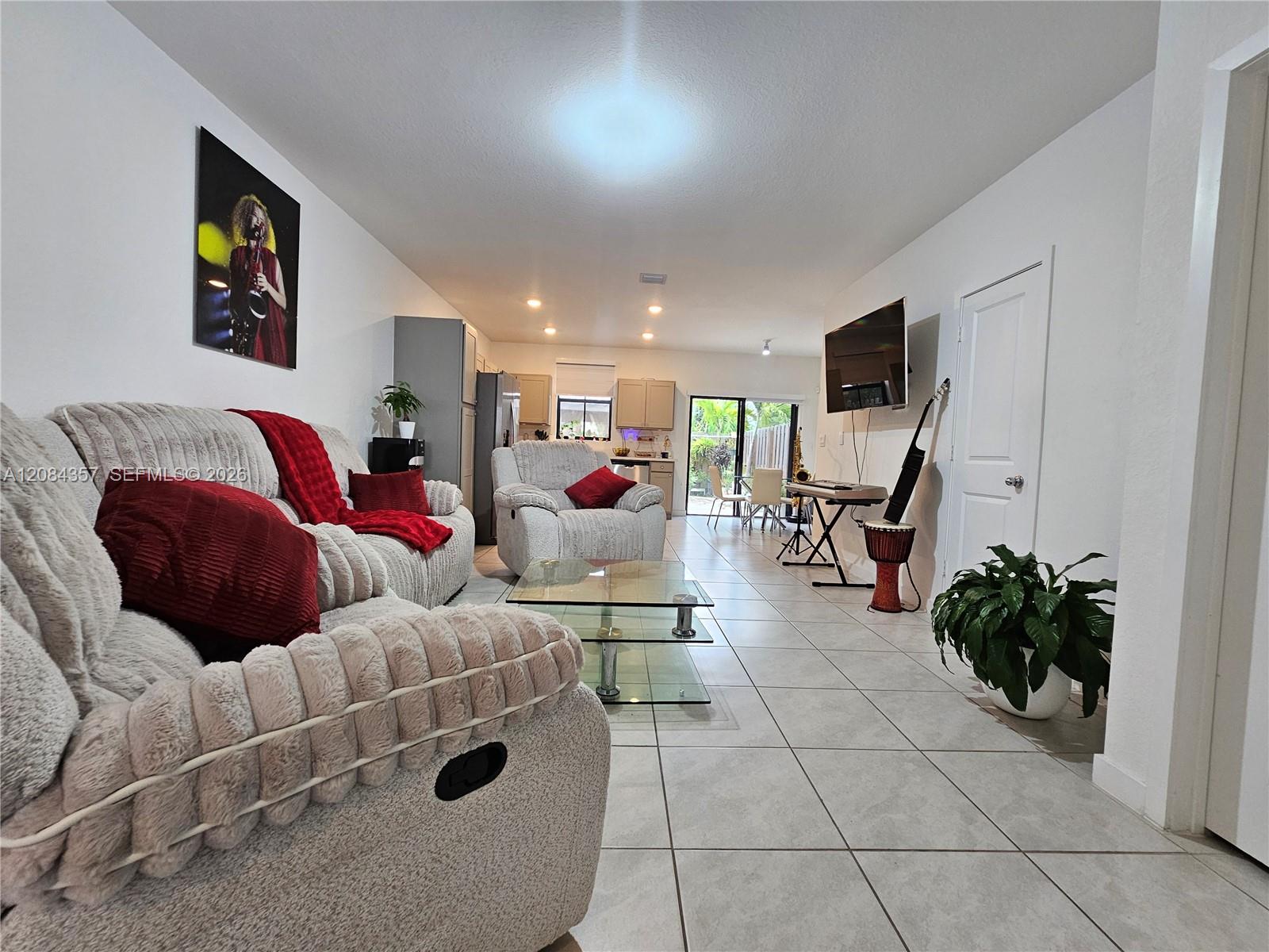 300 NE 12th Street