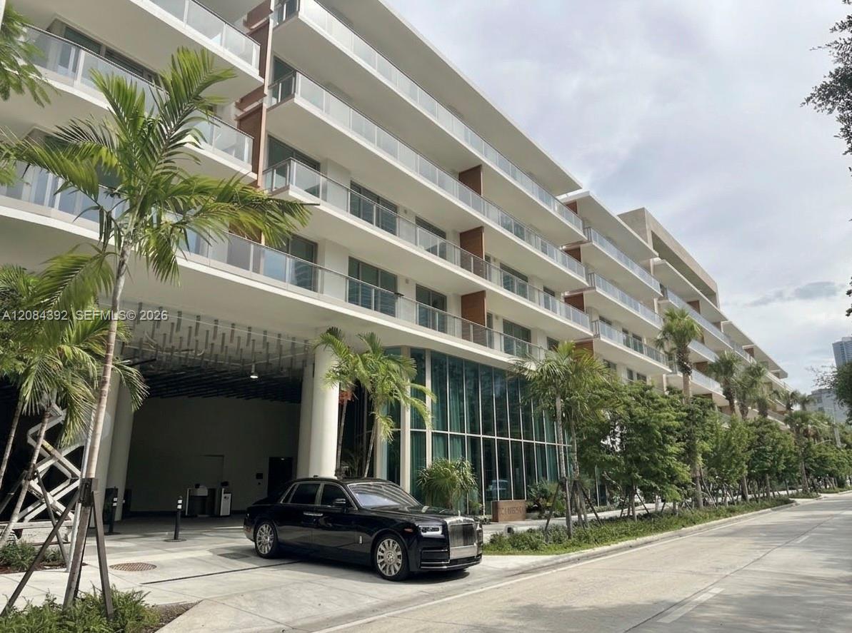 2200 Brickell Avenue