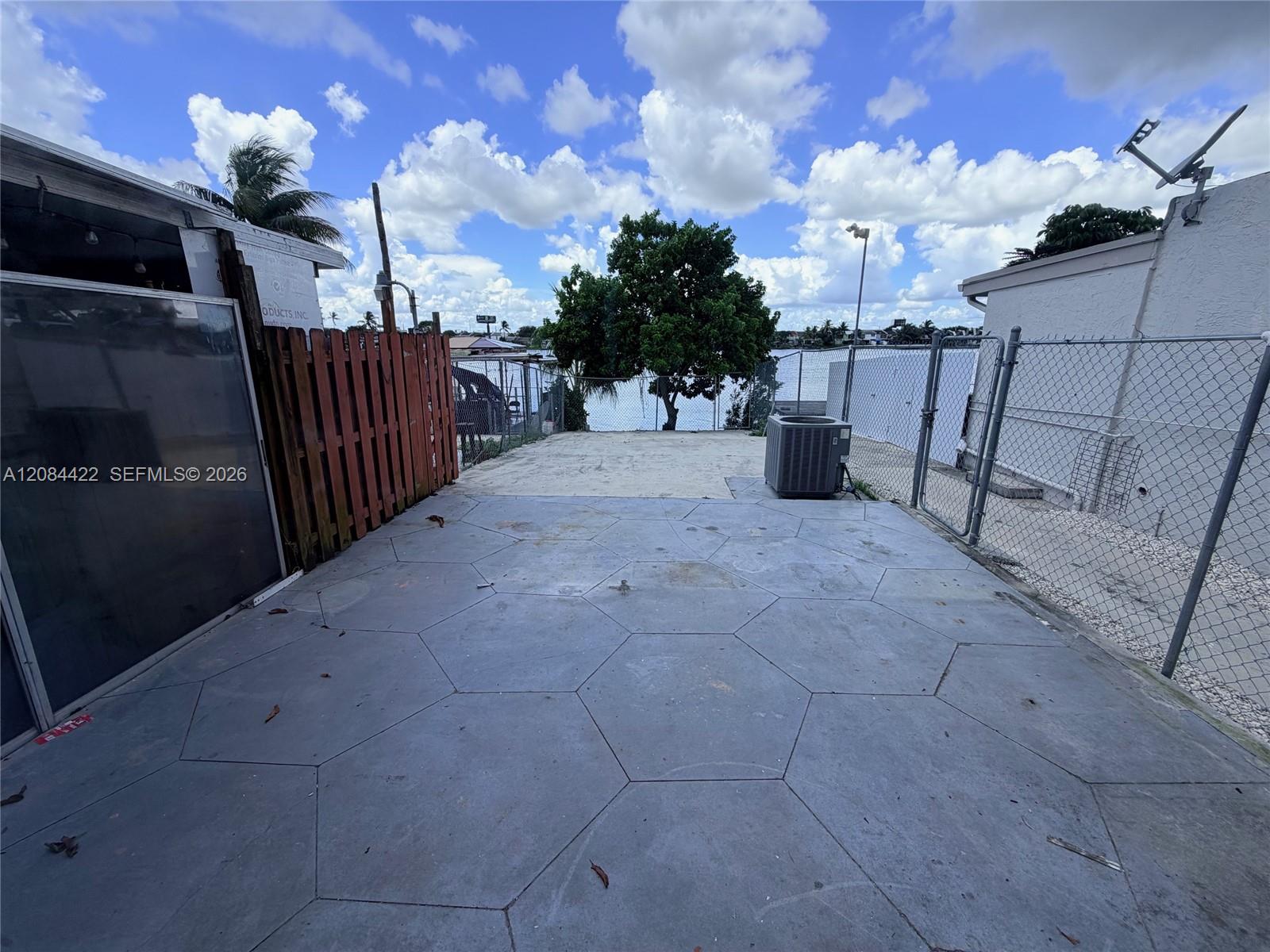 7006 W 17th Court