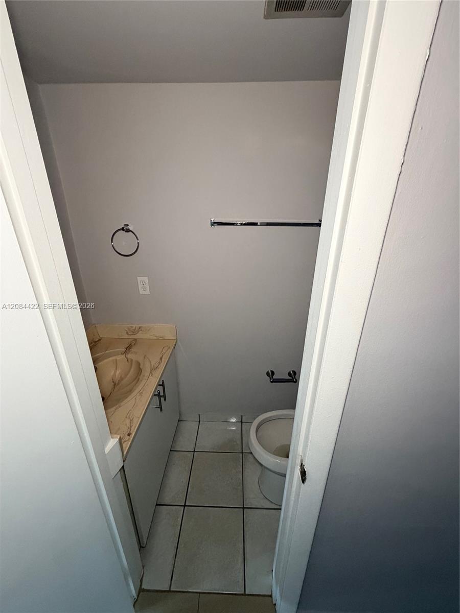 7006 W 17th Court