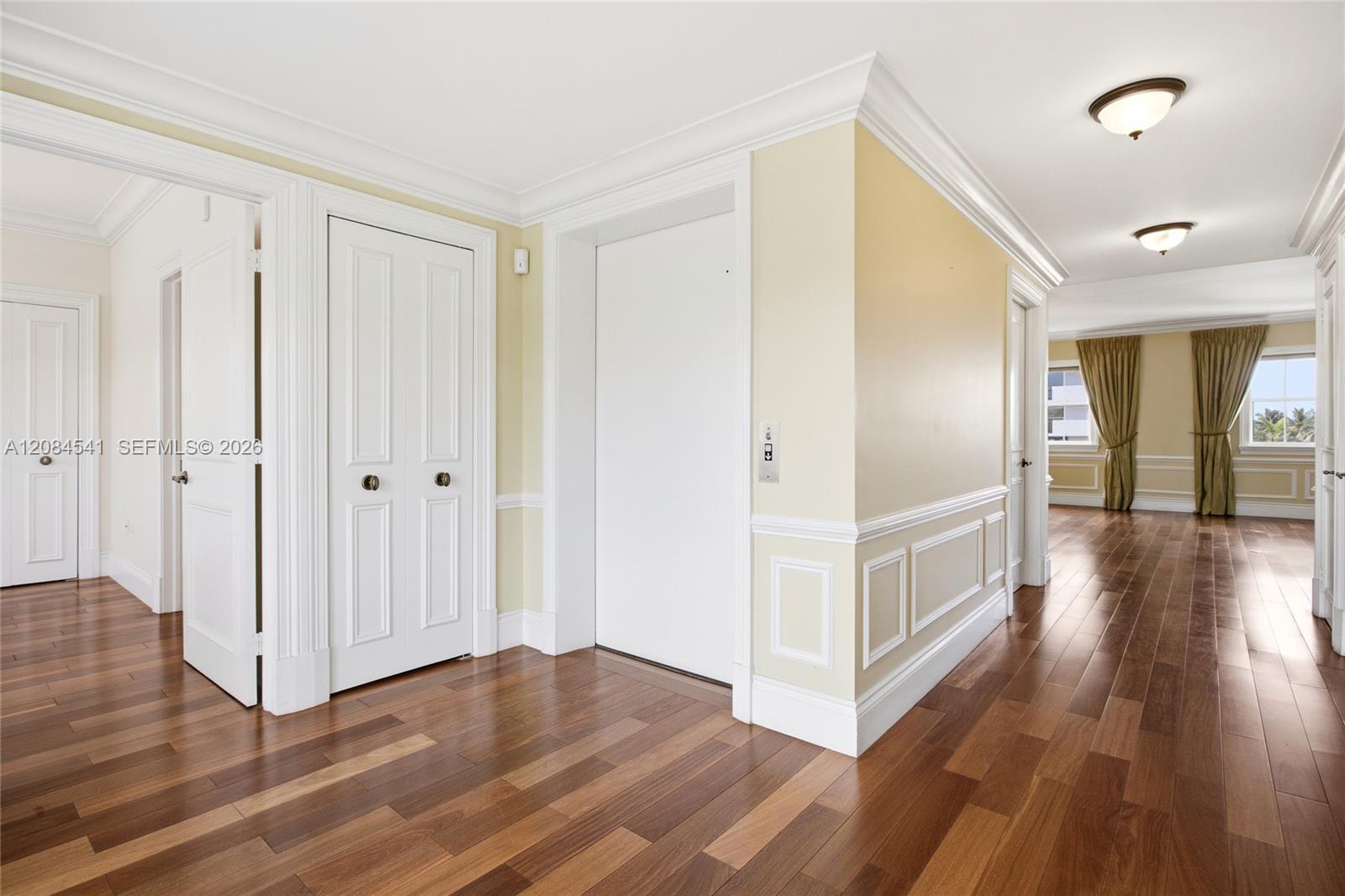 2600 Segovia Street