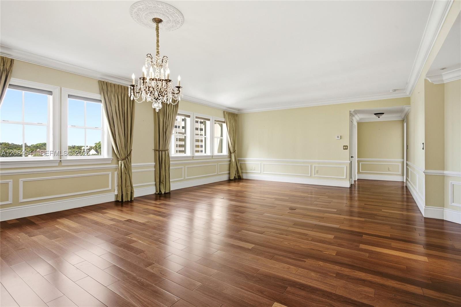 2600 Segovia Street