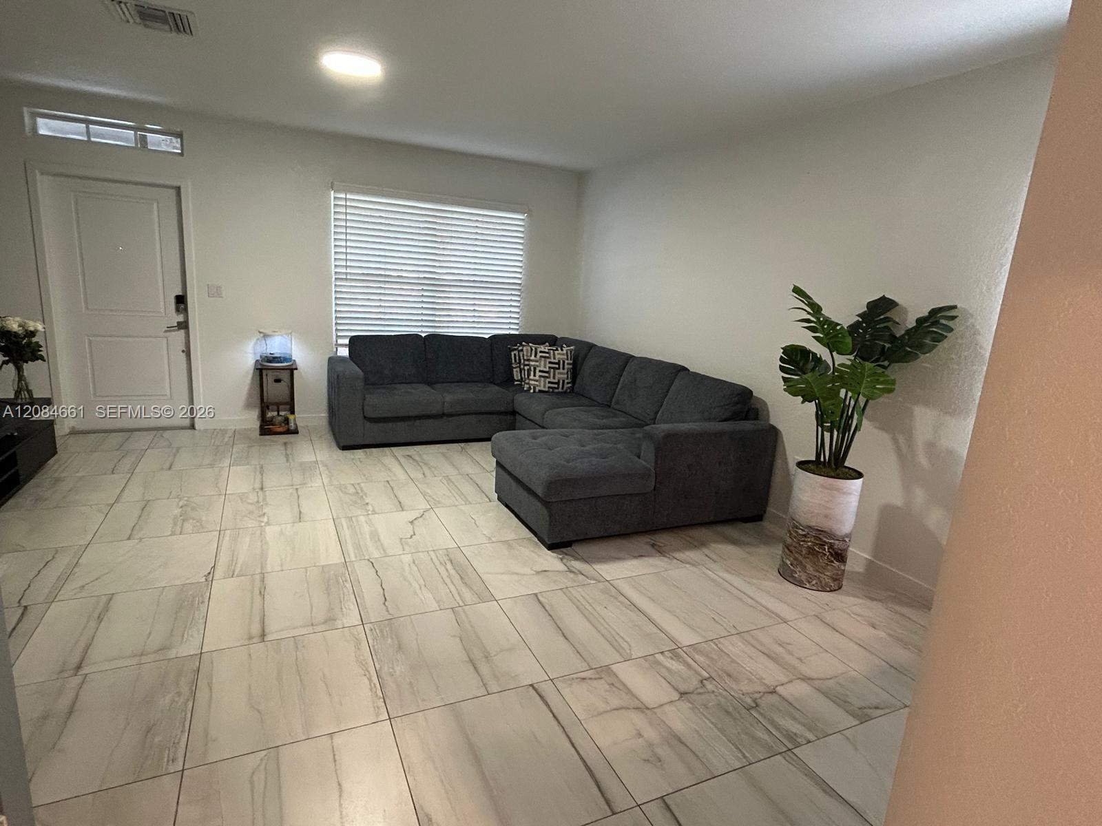 631 NE 4th Terrace