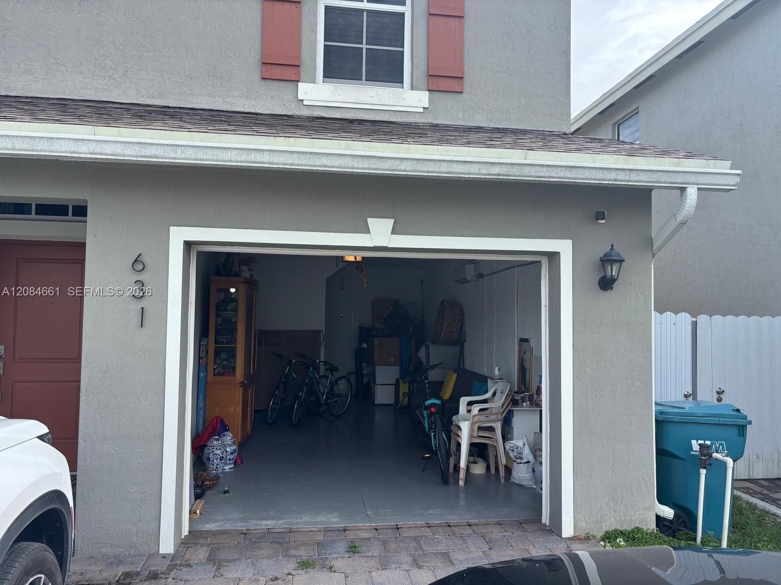 631 NE 4th Terrace