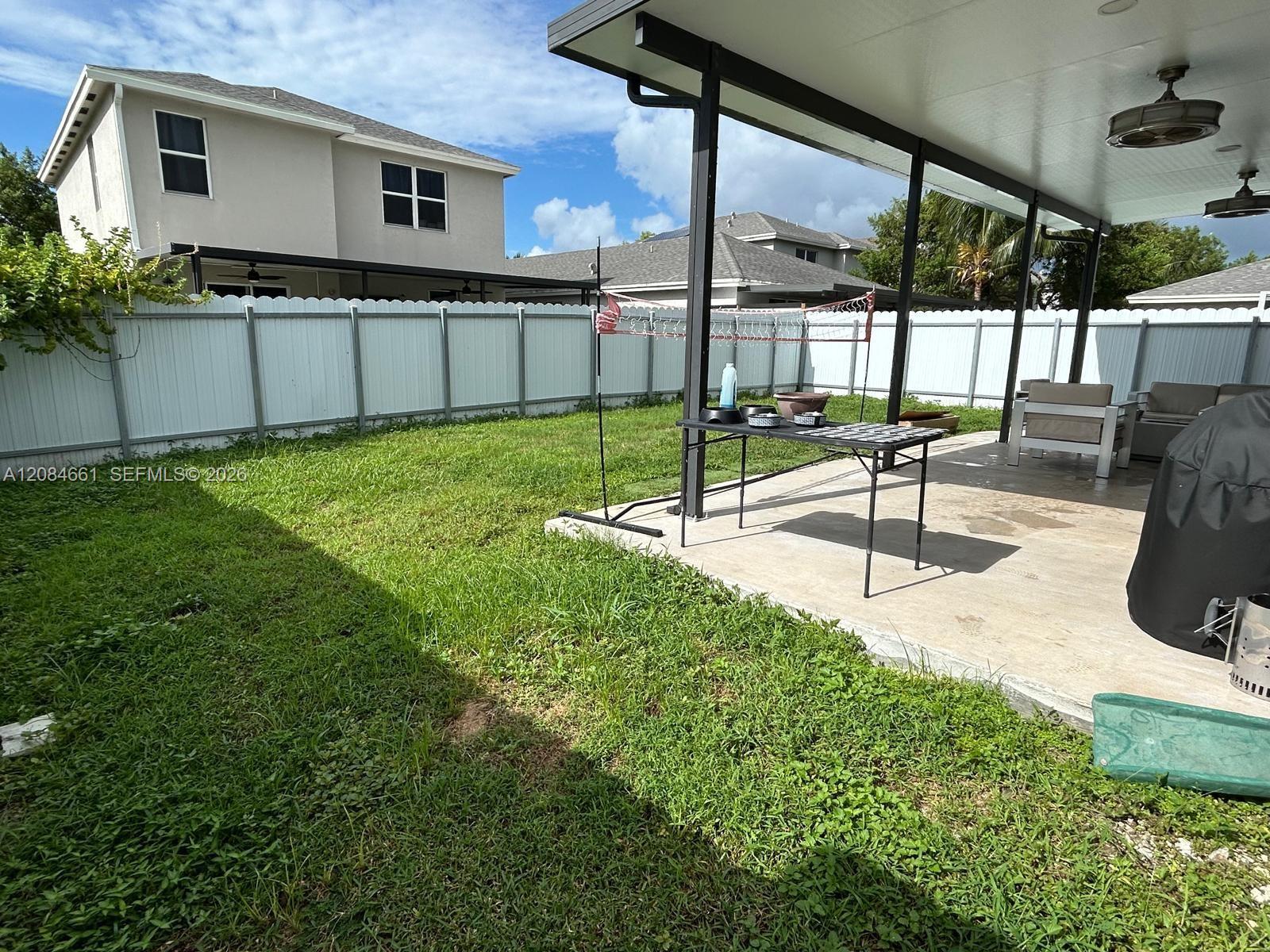 631 NE 4th Terrace