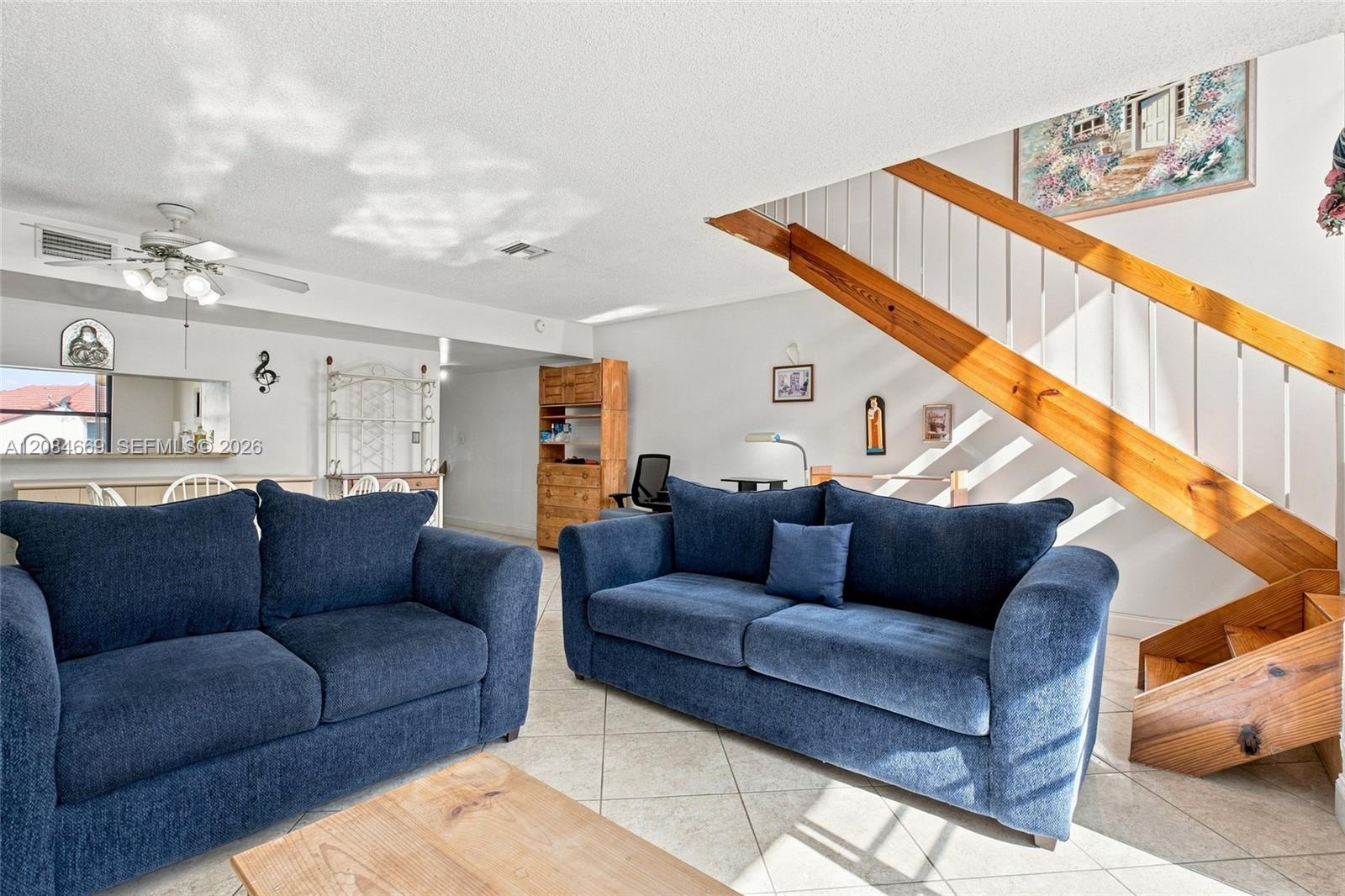 9905 NW 9th St Circle